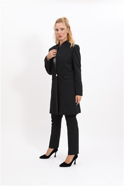 Kendinden Dik Yakalı Tek Düğmeli Uzun Ceket & Dar Paça Pantolon-Siyah