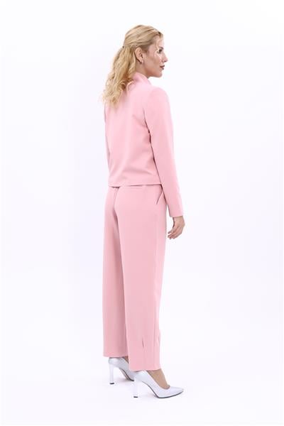 Oval Dik Yaka Kısa Ceket &  Paçası Pileli Pantolon-Pudra