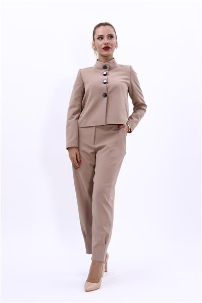 Oval Dik Yaka Kısa Ceket &  Paçası Pileli Pantolon-Taş