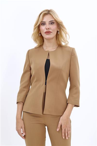 Oval Yaka Kısa Ceket-Camel