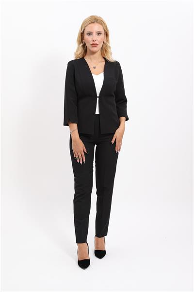 V Yaka Boydan Kuplu Kısa Ceket &  Dar Paça Pantolon-Siyah