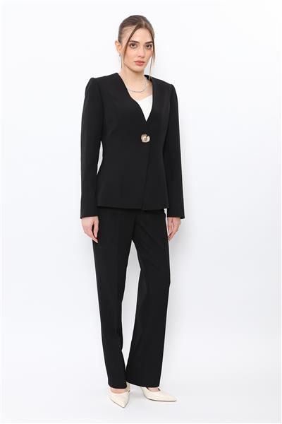 V Yaka Tek Düğmeli Ceket & Kemerli Boru Paça Pantolon-Siyah