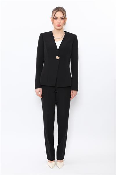 V Yaka Tek Düğmeli Ceket & Kemerli Boru Paça Pantolon-Siyah