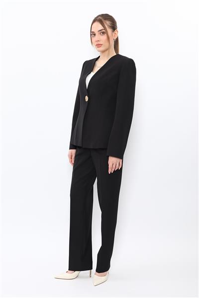 V Yaka Tek Düğmeli Ceket & Kemerli Boru Paça Pantolon-Siyah
