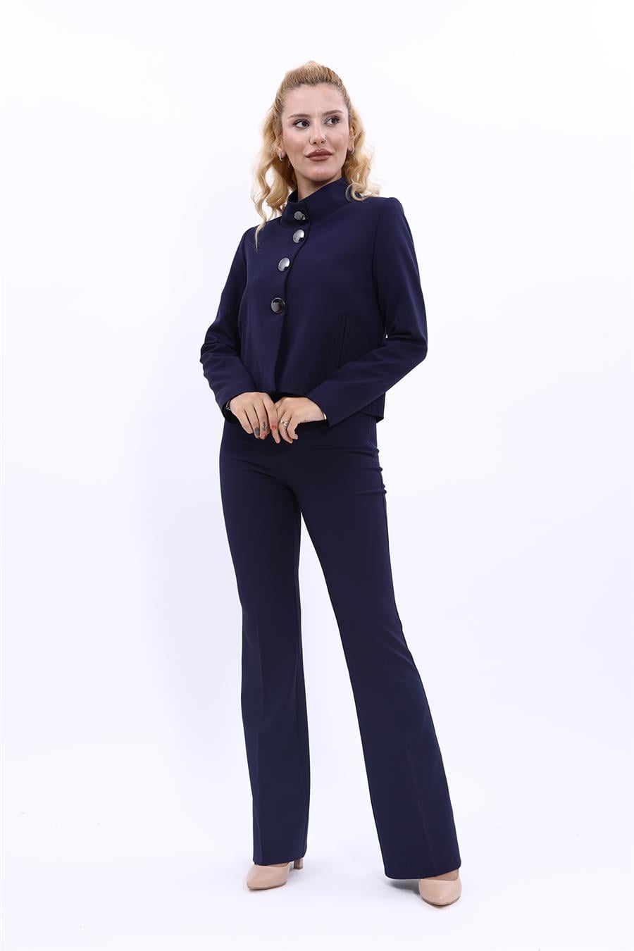 Boydan Düğmeli Mini Ceket & İspanyol  Paça Pantolon Takım-Lacivert Önder Özsoy 1010530 Boydan Düğmeli Mini Ceket & İspanyol  Paça Pantolon Takım