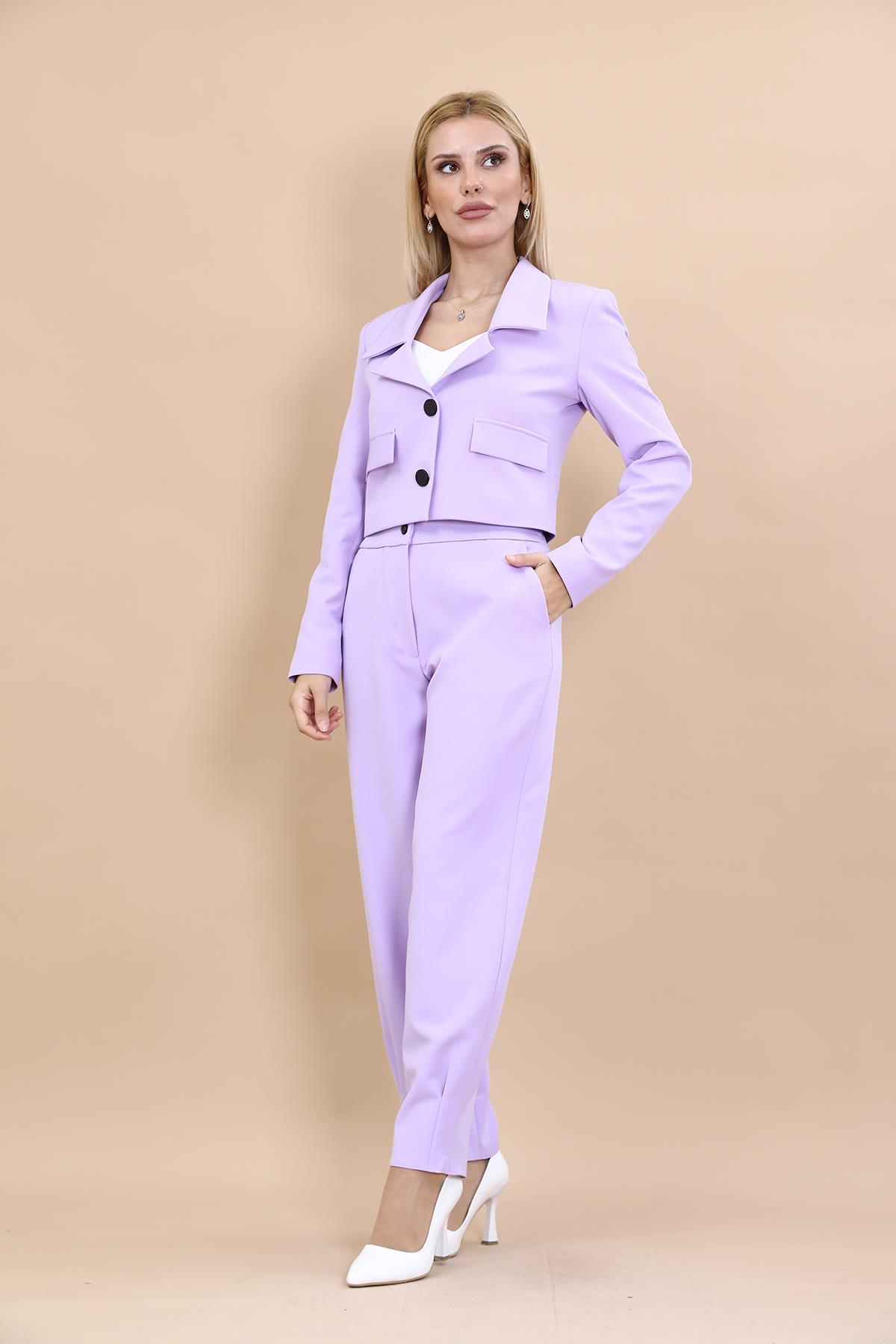 Düşük Yaka Mini Ceket & Pileli Paça Pantolon Takım-Menekşe Önder Özsoy 1055532 Düşük Yaka Mini Ceket & Pileli Paça Pantolon Takım