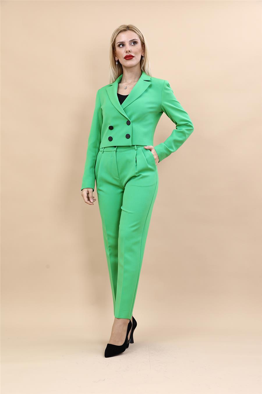 Erkek Yaka Kuruvaze Kısa Ceket & Kemerli Köprülü Dar Paça Pantolon-Yeşil Önder Özsoy 1048503 Mini Blazer Ceket & Pileli Boru  Paça Pantolon Takım