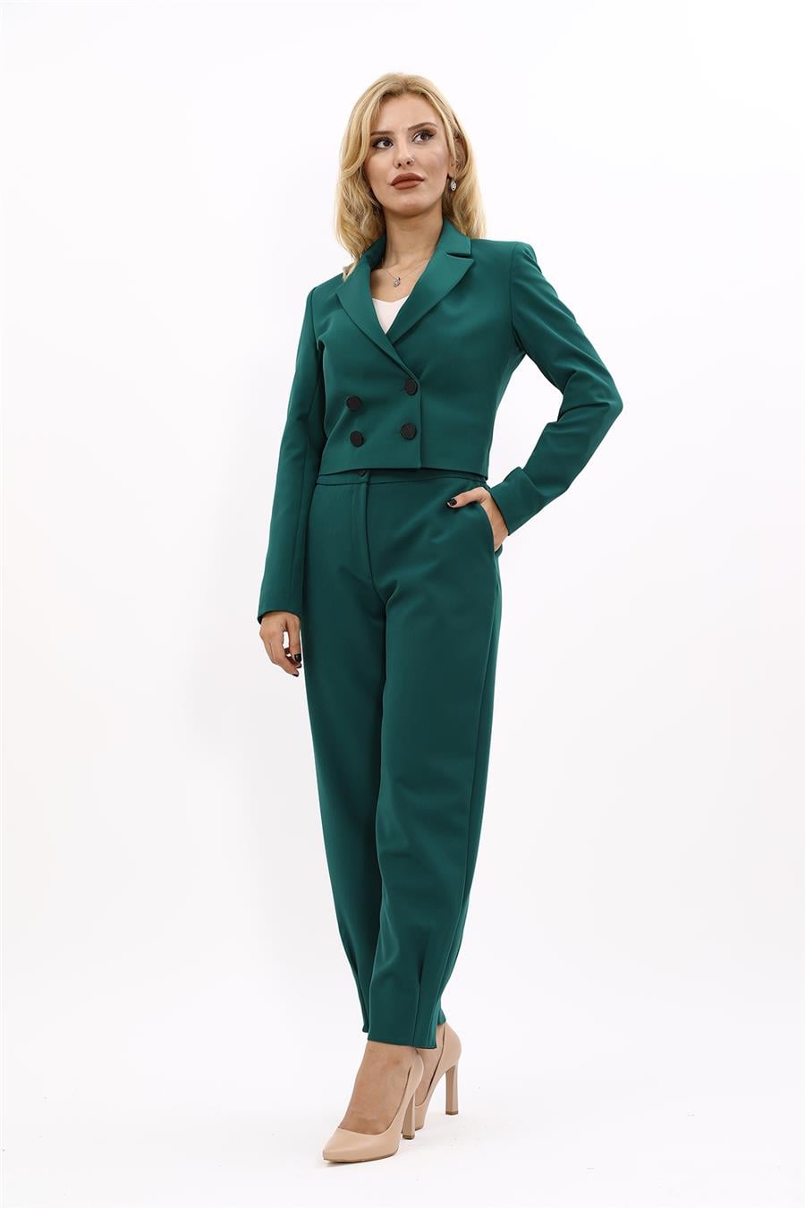 Erkek Yaka Kuruvaze Kısa Ceket & Paçası Pileli Pantolon-Zümrüt Önder Özsoy 1048532 Mini Blazer Ceket & Pileli Paça Pantolon Takım