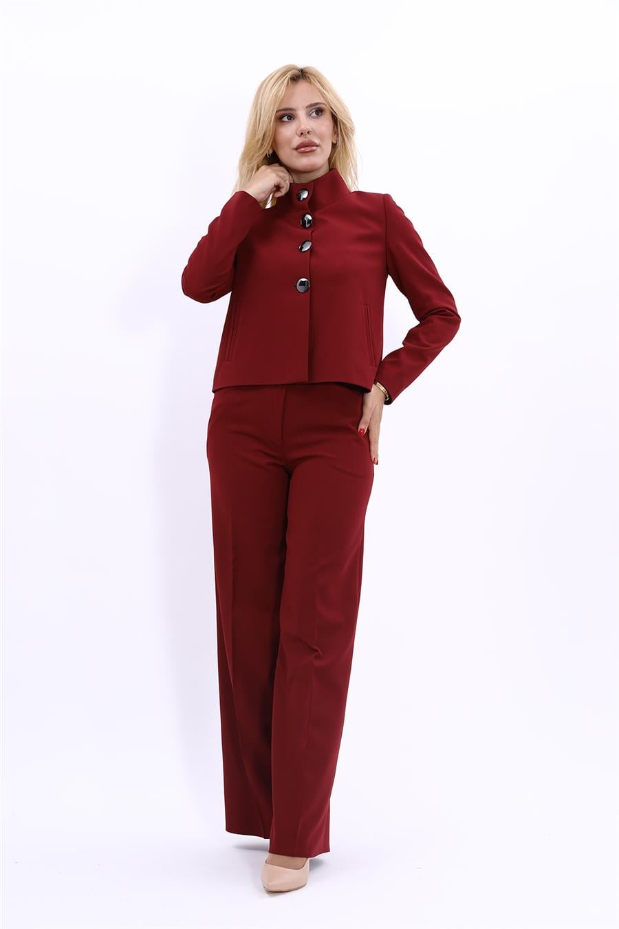 Oval Dik Yaka Kısa Ceket &  Korsaj Kemer Palazzo Pantolon-Bordo Önder Özsoy 1010522 Boydan Düğmeli Mini Ceket & Kemerli Bol Paça Pantolon Takım