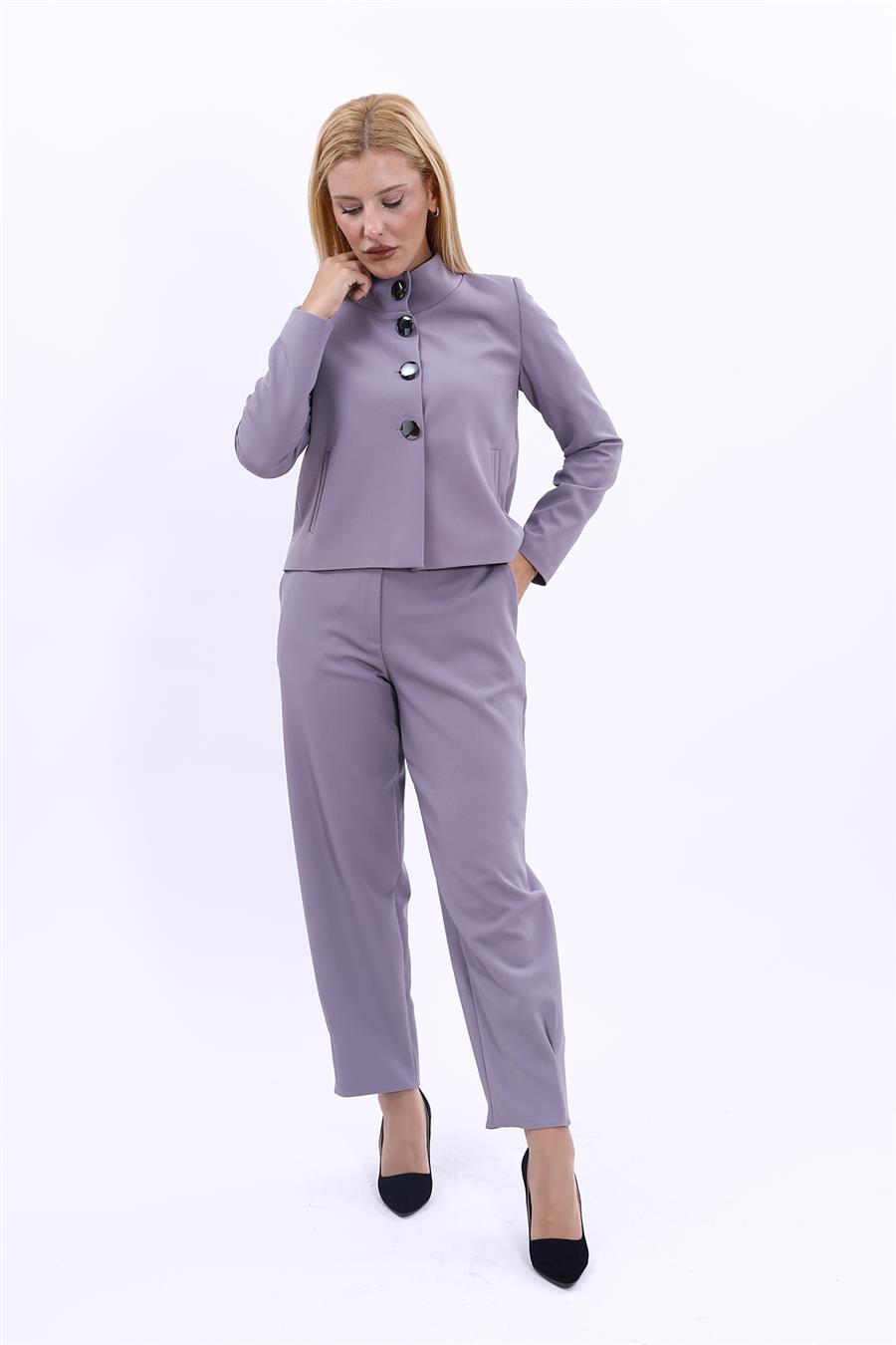 Oval Dik Yaka Kısa Ceket &  Paçası Pileli Pantolon-Antrasit Önder Özsoy 1010532 Boydan Düğmeli Mini Ceket & Pileli paça pantolon
