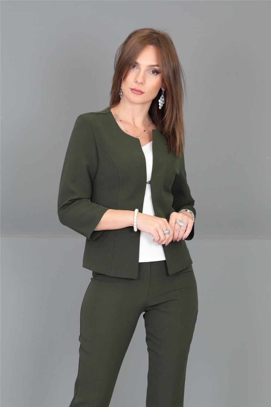 Oval Yaka Kısa Ceket-Haki Önder Özsoy 2115100 Kısa Ceket