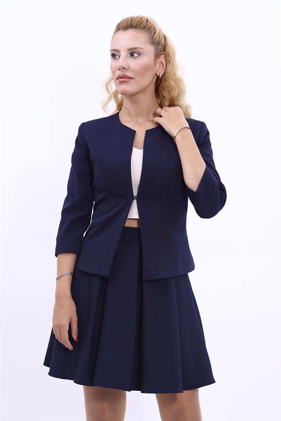 Oval Yaka Kısa Ceket-Lacivert Önder Özsoy 2115100 Kısa Ceket