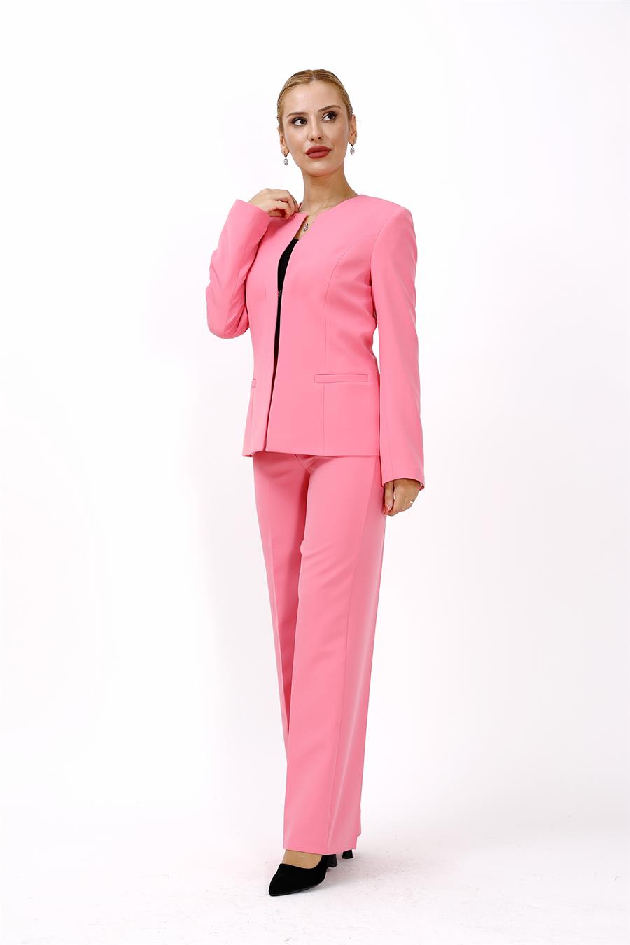 Oval Yaka Yandan Kuplu Klasik Ceket & Bol Paça Pantolon-Pembe Önder Özsoy 1043520 Oval Yaka Uzun Ceket & Bol Paça Pantolon Takım