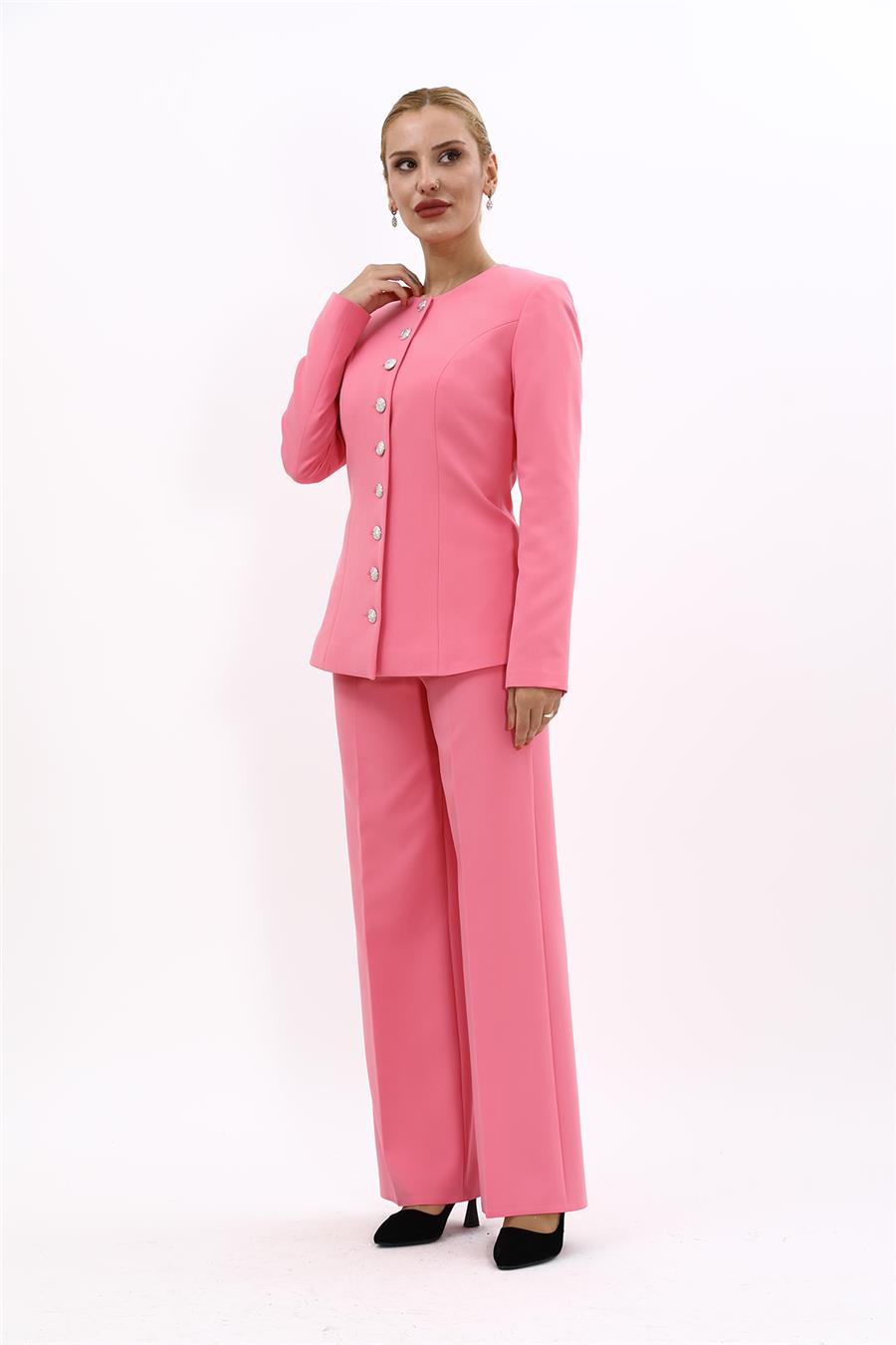 Sıfır Yaka Boydan Düğmeli Ceket & Bol Paça Pantolon-Pembe Önder Özsoy 1064520 Boydan Düğmeli Kemerli Ceket  & Bol Paça Pantolon Takım
