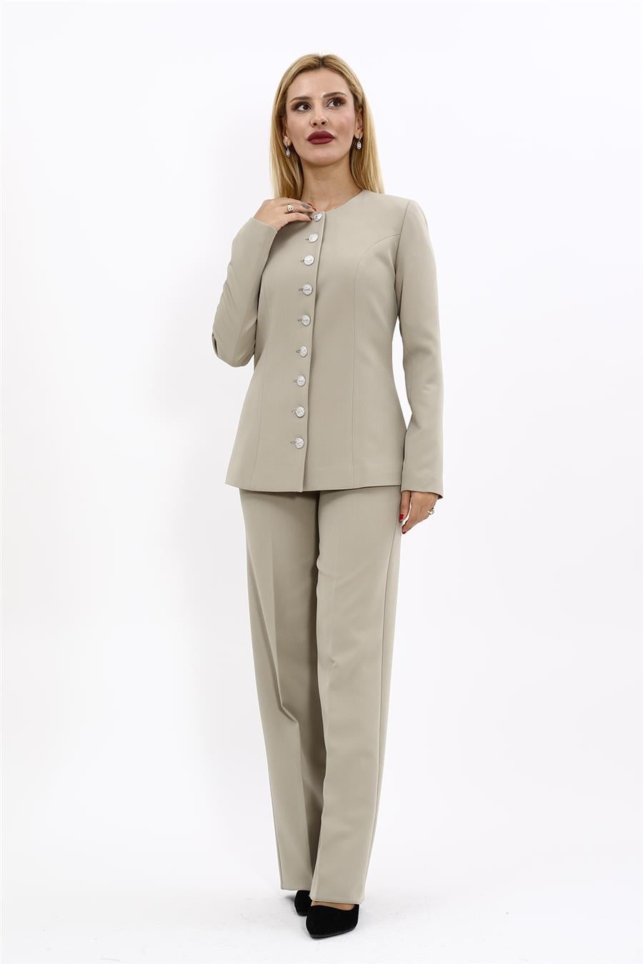 Sıfır Yaka Boydan Düğmeli Ceket & Bol Paça Pantolon-Bambu Önder Özsoy 1064520 Boydan Düğmeli Kemerli Ceket  & Bol Paça Pantolon Takım
