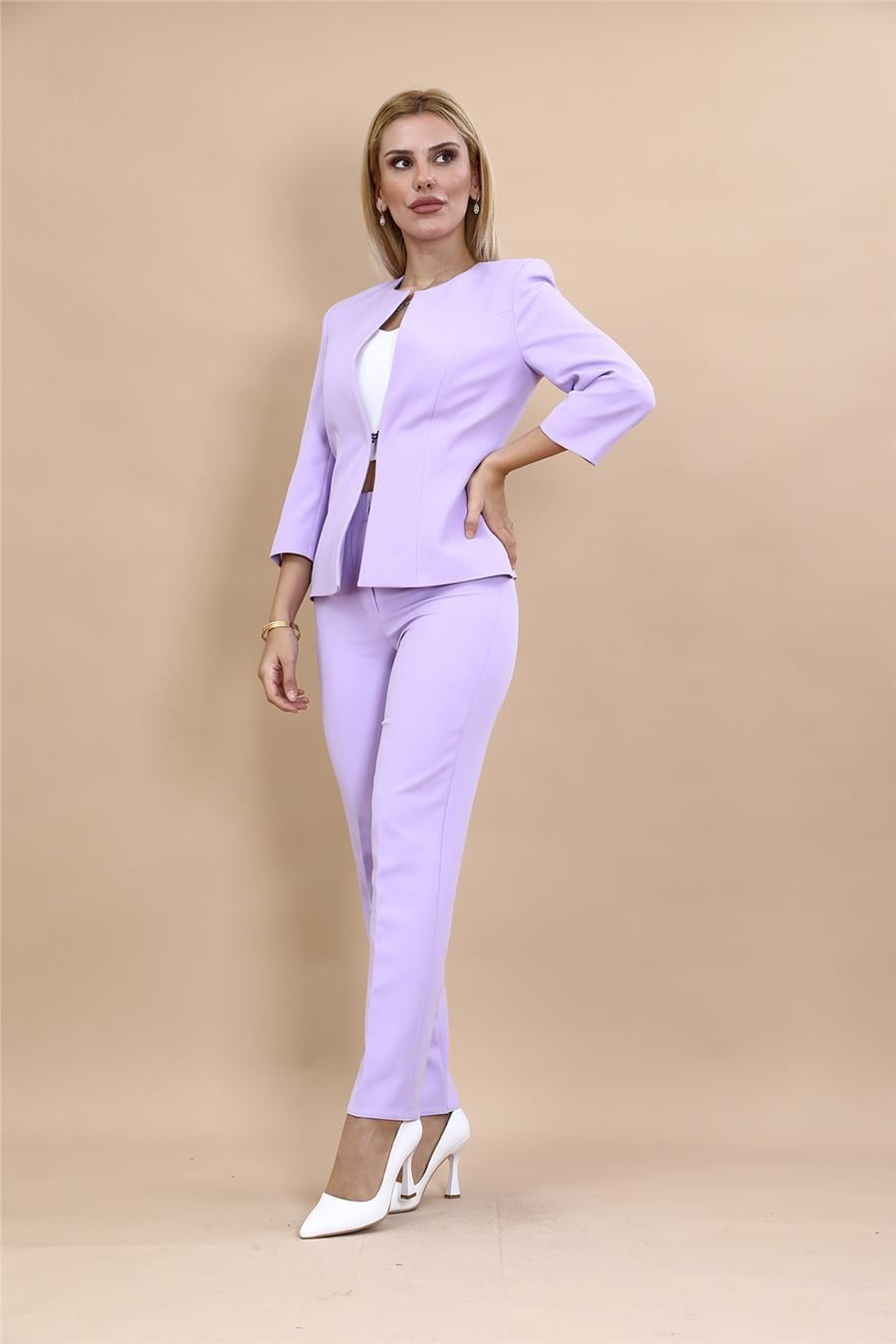Sıfır Yaka Düz Kısa Ceket &  Dar Paça Pantolon-Menekşe Önder Özsoy 1015510 Oval Yaka Kısa Ceket & Boru Paça Pantolon Takım