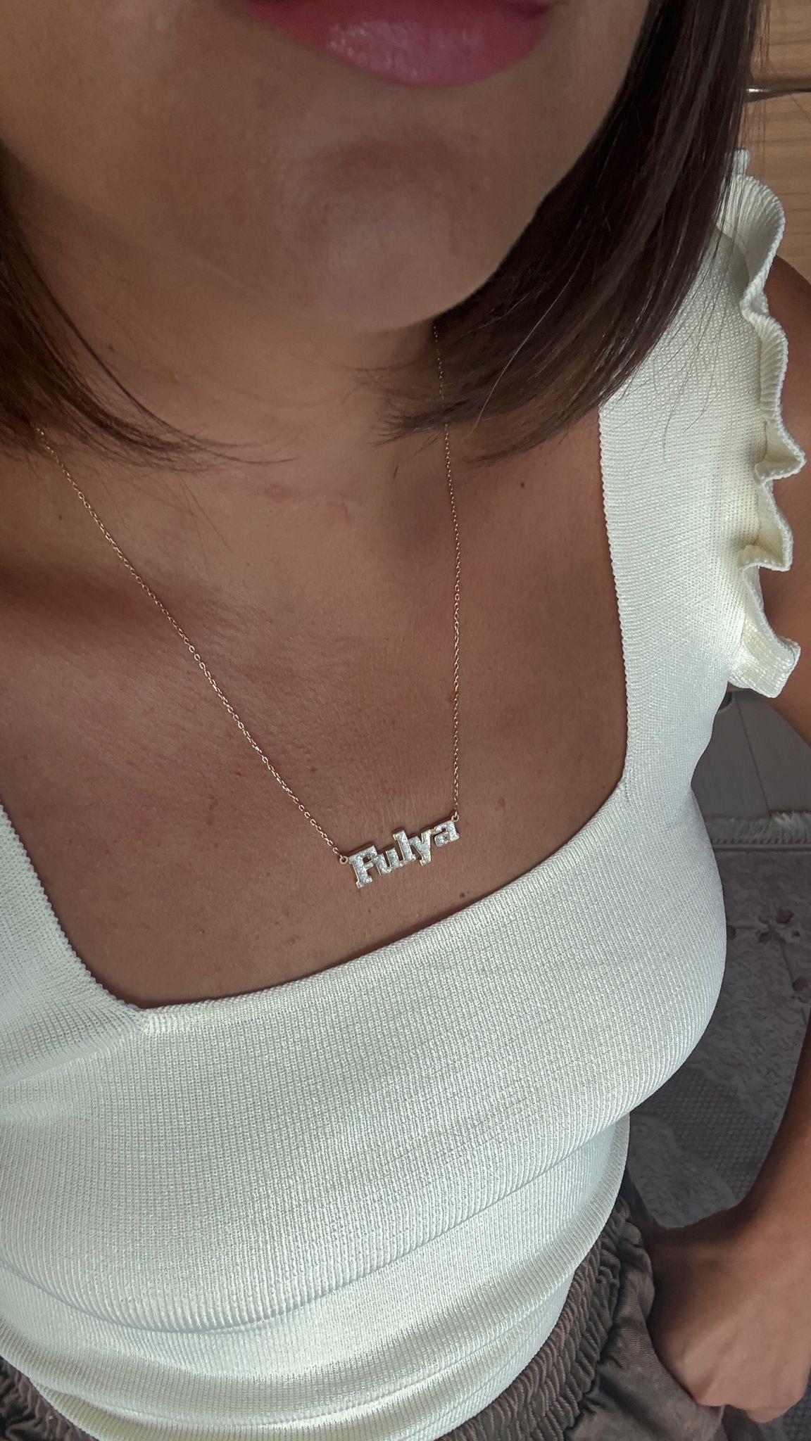 Işıltı Detay Mineli Tasarım İsim Gümüş Kolye