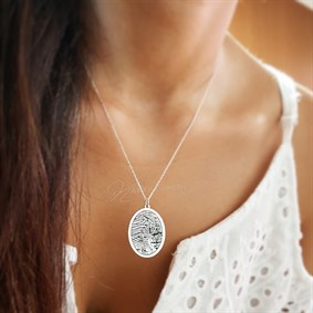 Çerçeve Detay Parmak İzi Gümüş Kolye