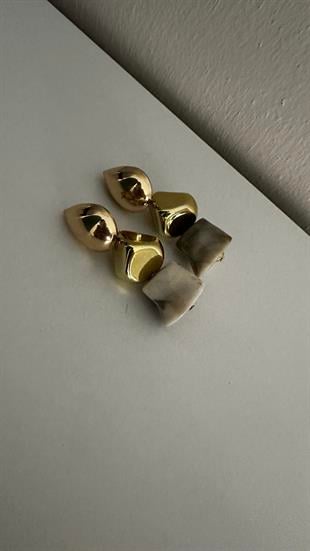 Krem Taşlı Asimetrik Sallantılı Küpe