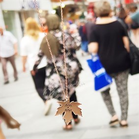 Yeni Çınar Yaprağı İsim Gümüş Kolye