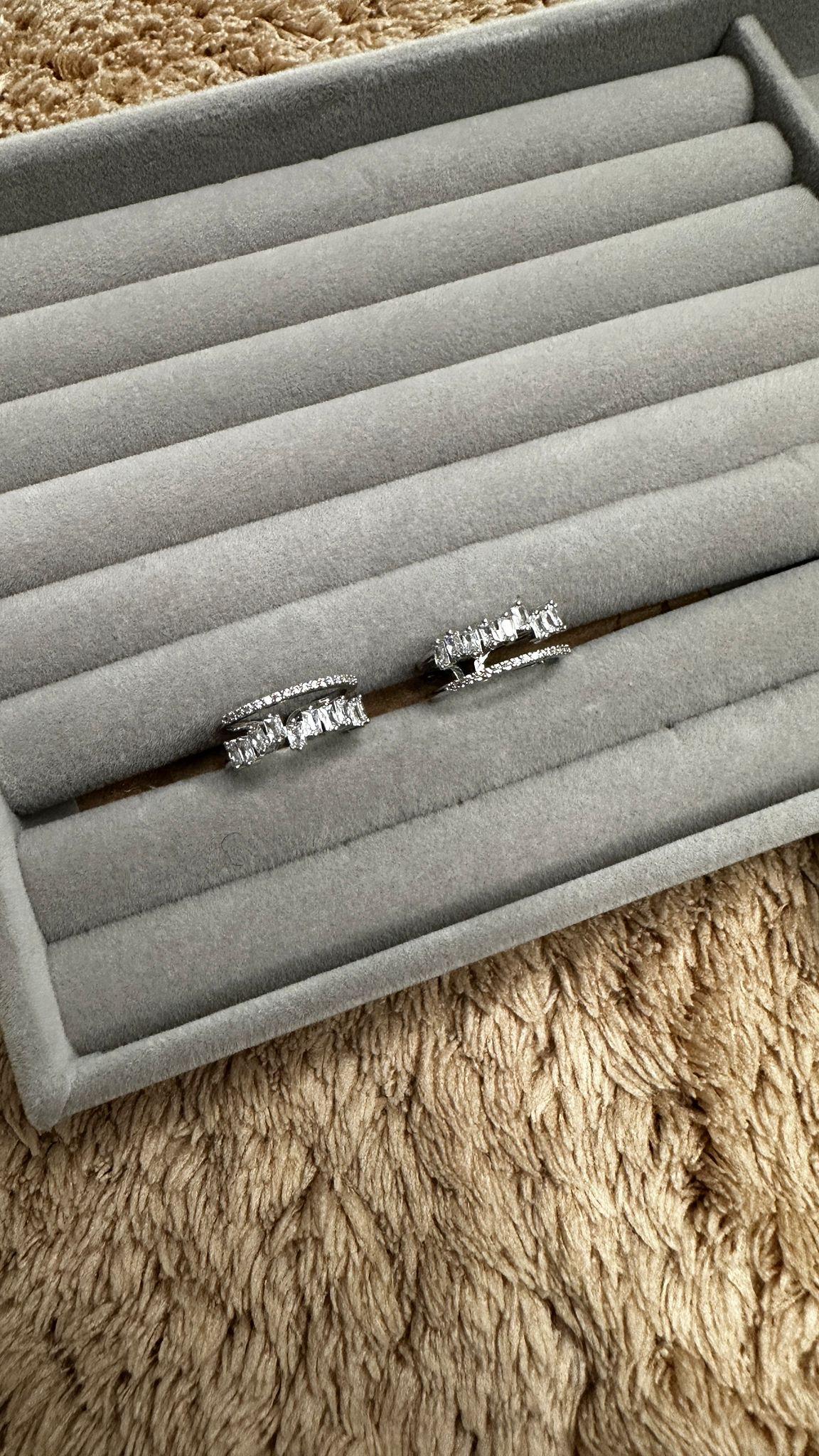 Asimetrik Baget Taş Detay İkili Sırataş Yüzük