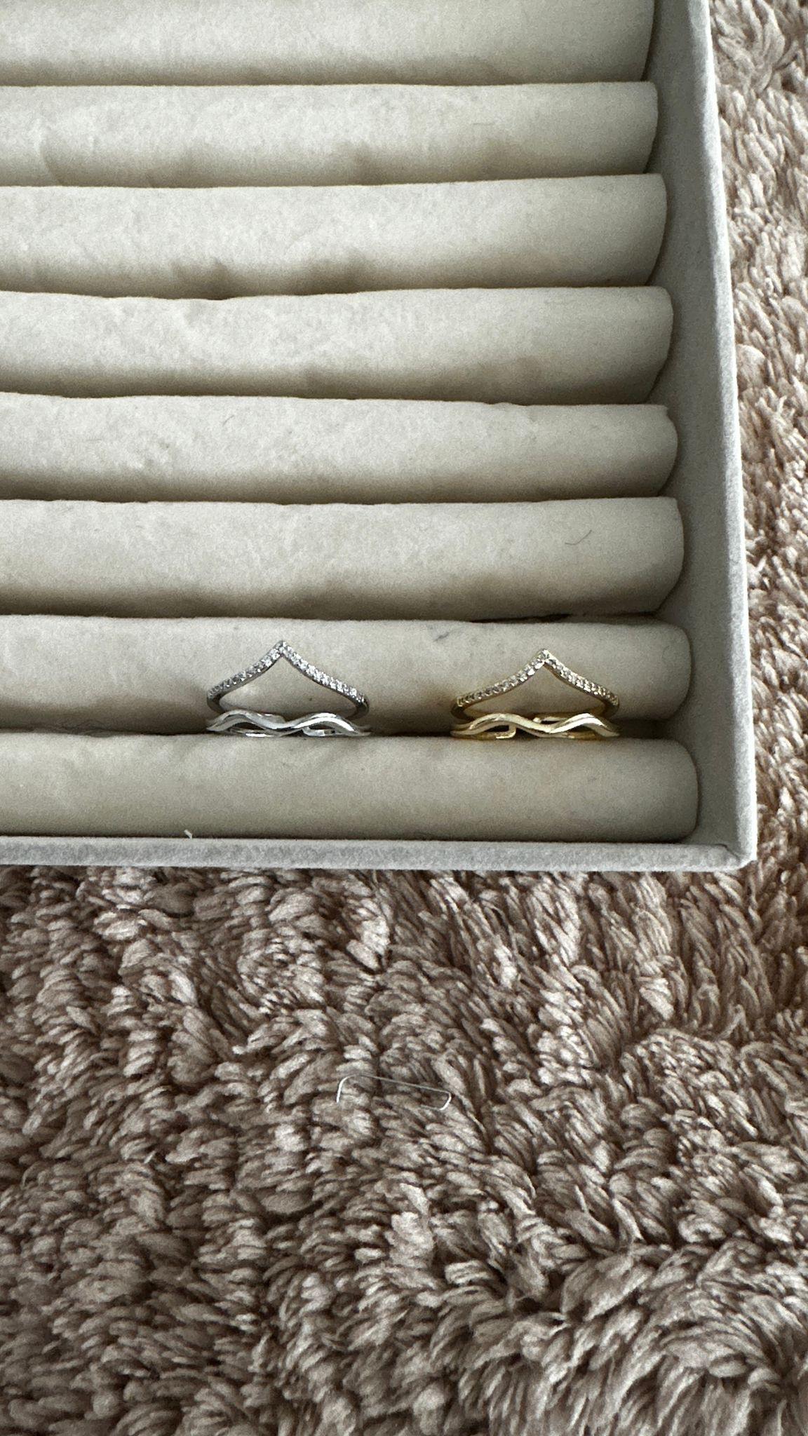 Asimetrik Zirkon Taşlı V Detay Yüzük