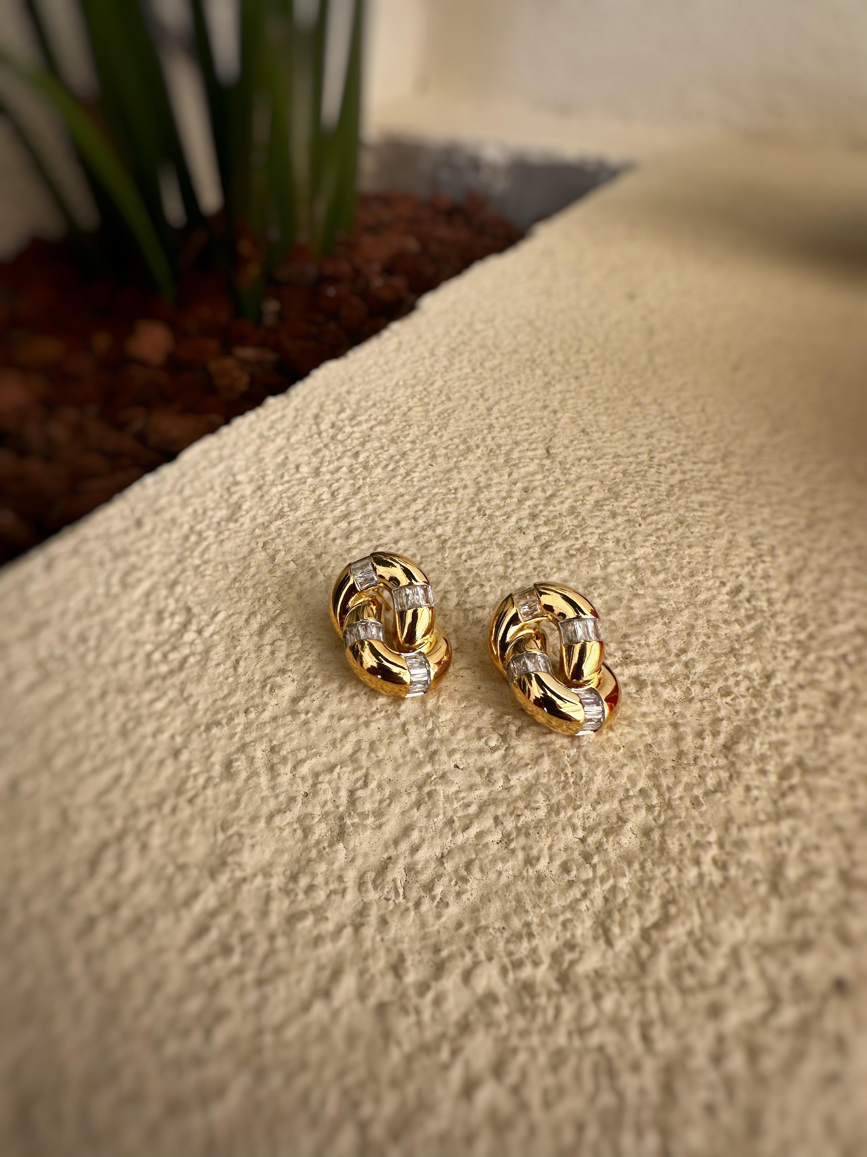 Baget Taş Detay İçiçe Halka Çelik Küpe