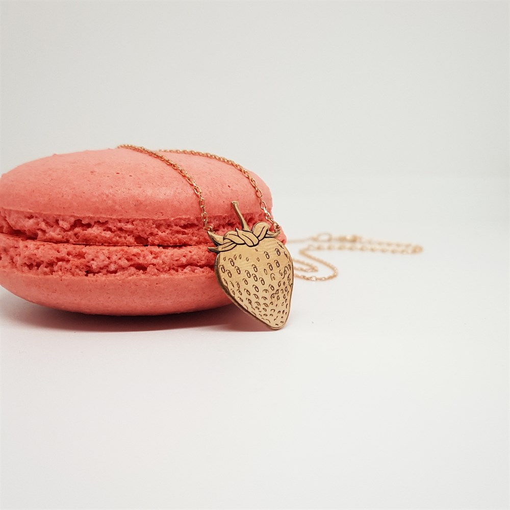 ÇİLEK GÜMÜŞ KOLYE