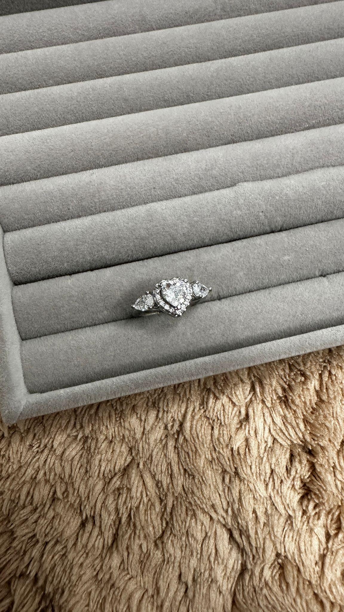 Damla Taş Detay Kalp Montür Tektaş Yüzük 