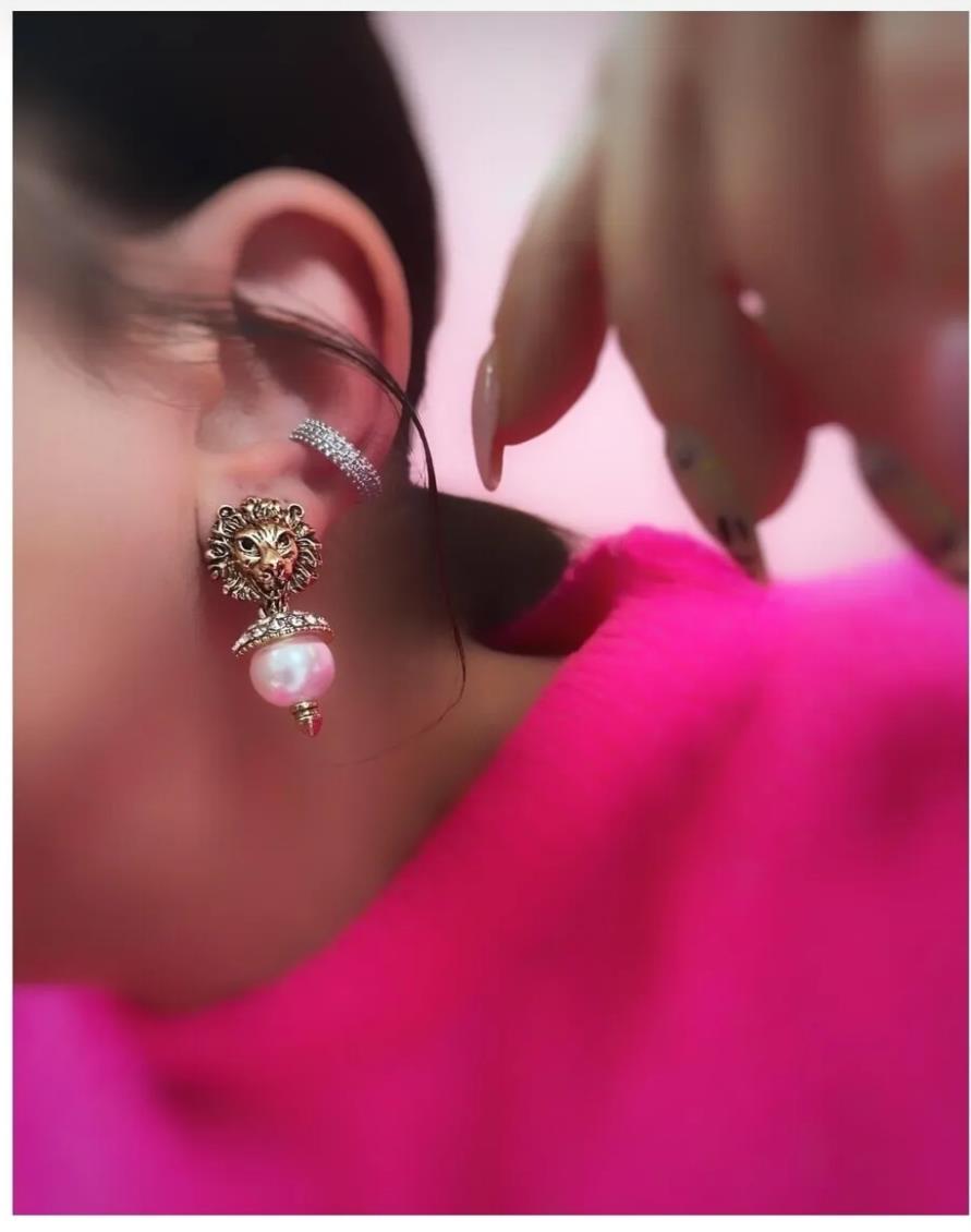 İncili Kaplan Küpe