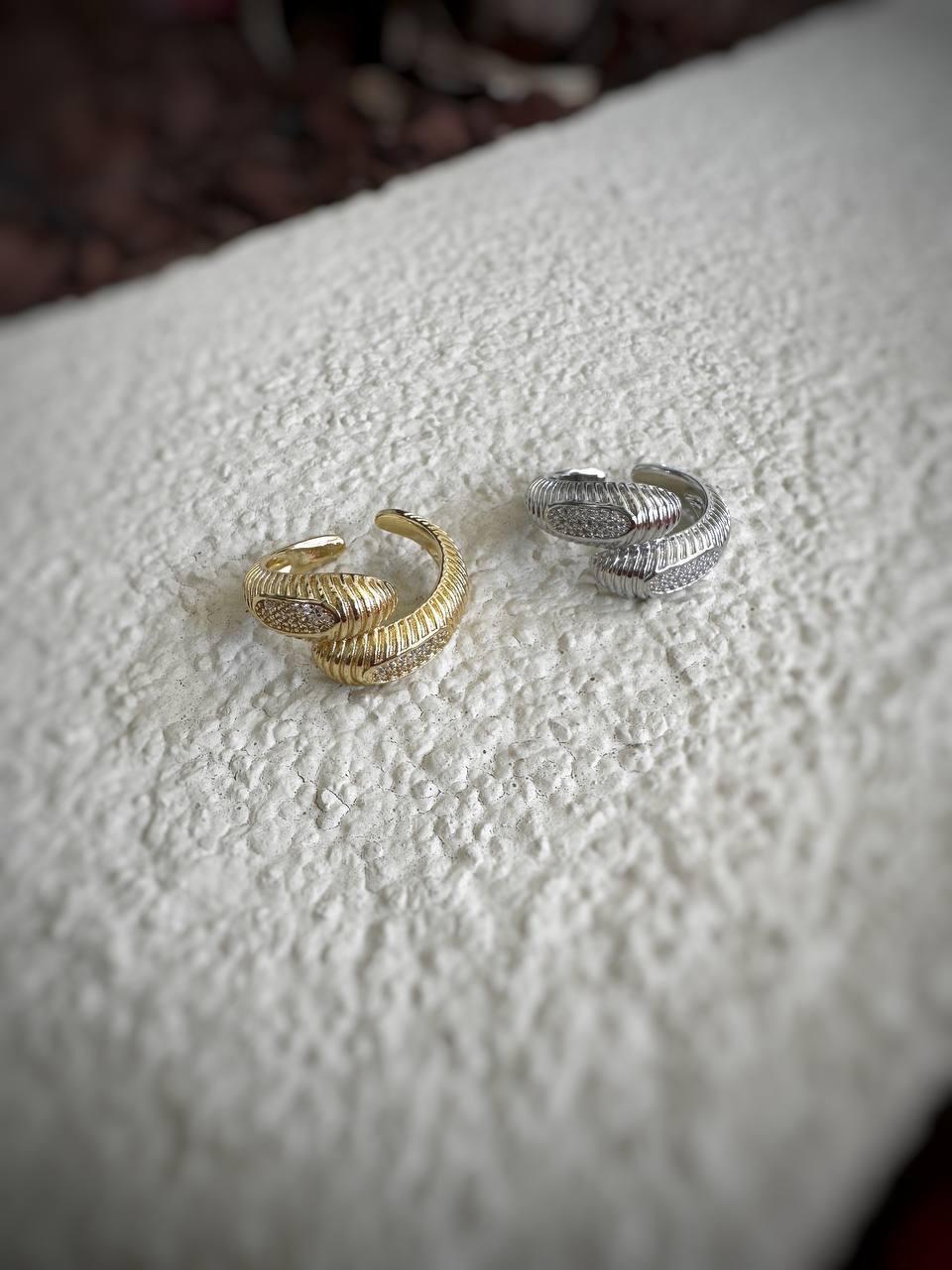 İşleme ve Zirkon Taş Detay Sarmal Yüzük