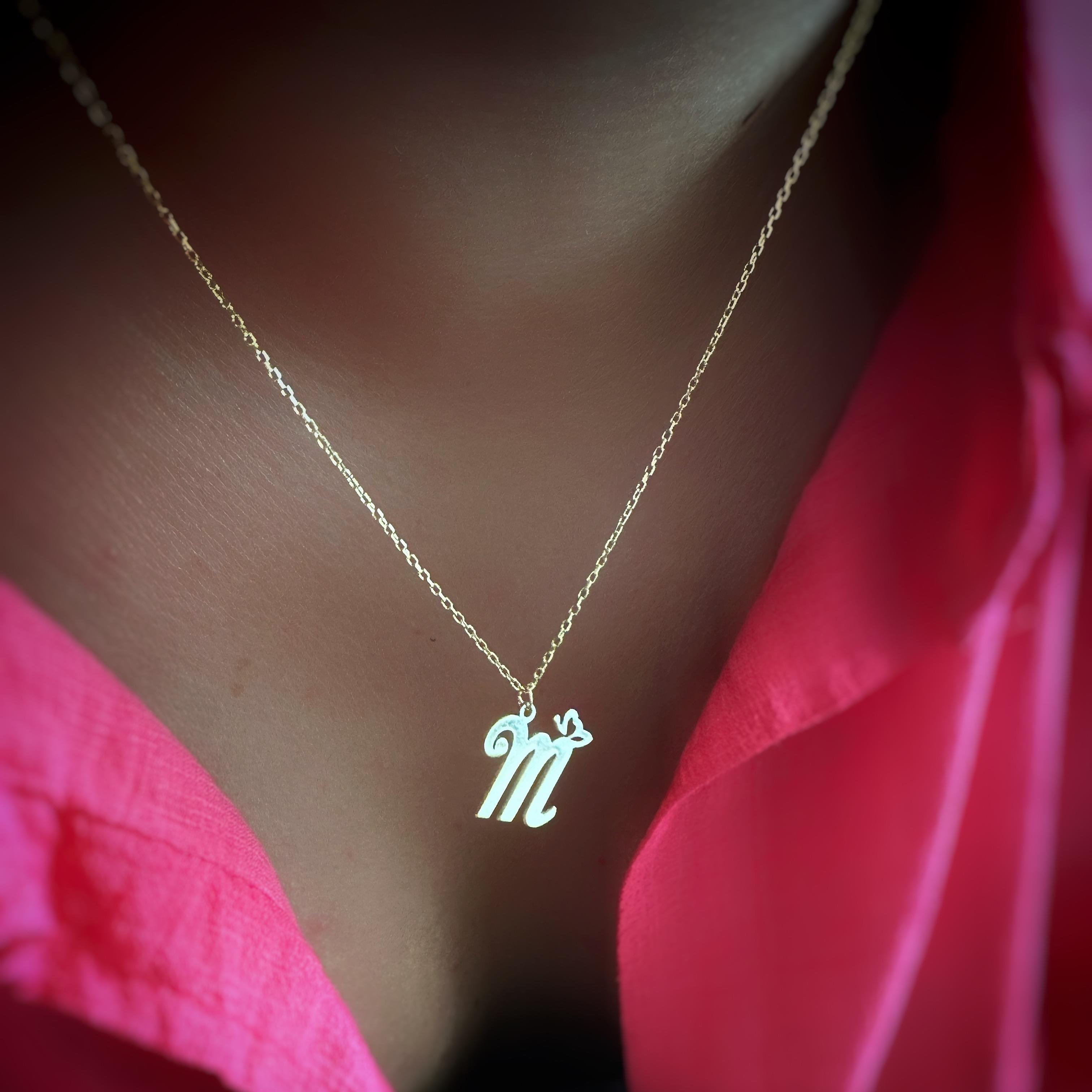 Kelebek Detay Harf Gümüş Kolye