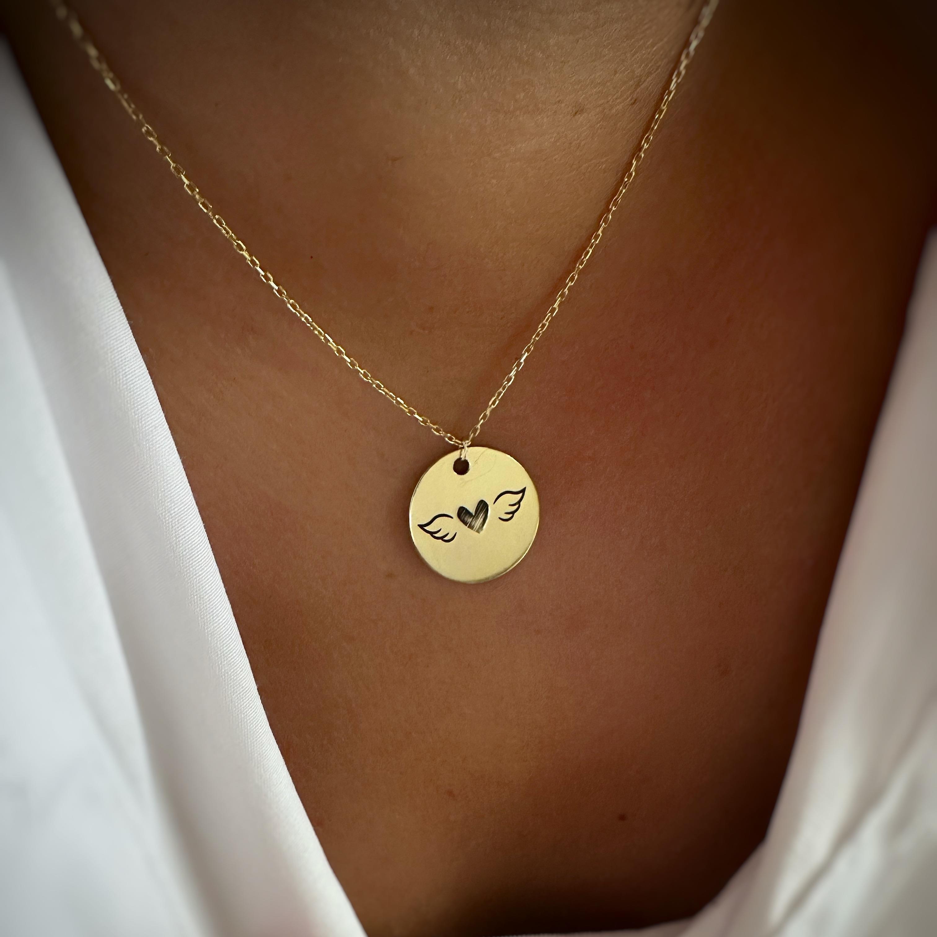 Melek Kanadı Kalp Detay Plaka Gümüş Kolye