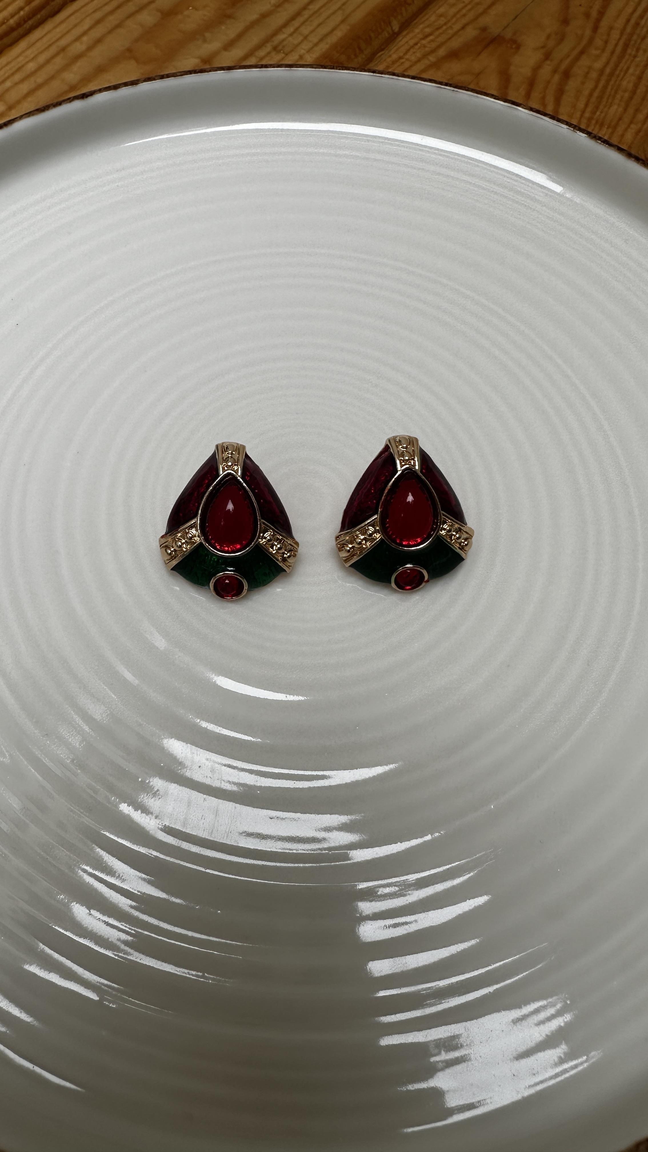 Orjinal Marka Kırmızı Siyah Taşlı Küpe