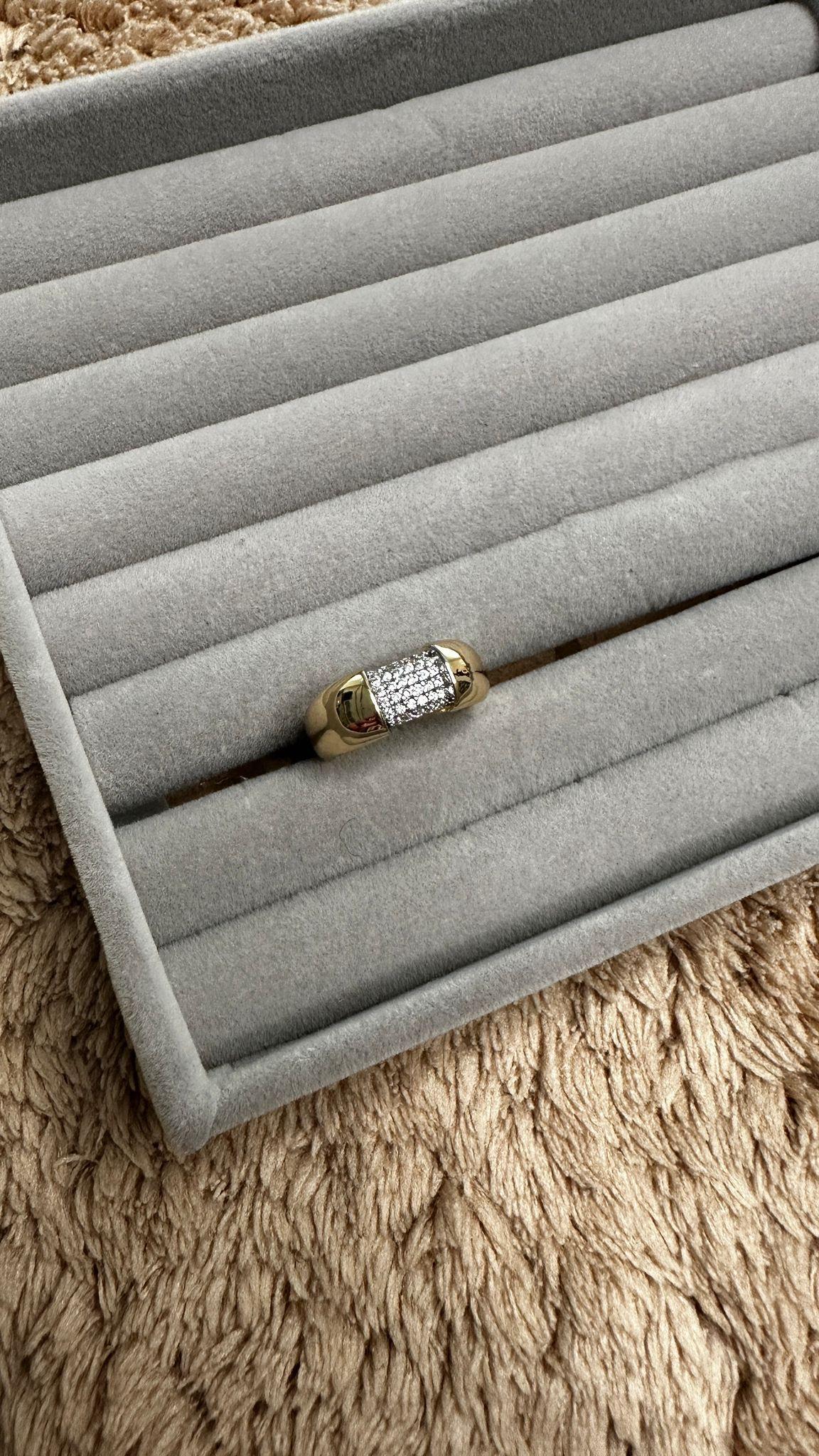 Ortası Zirkon Taşlı Kalın Yüzük