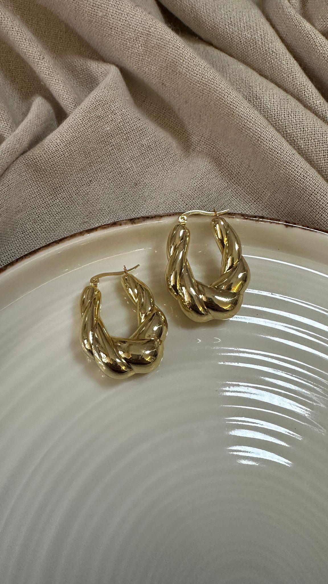 Oval Burgu Halka Küpe