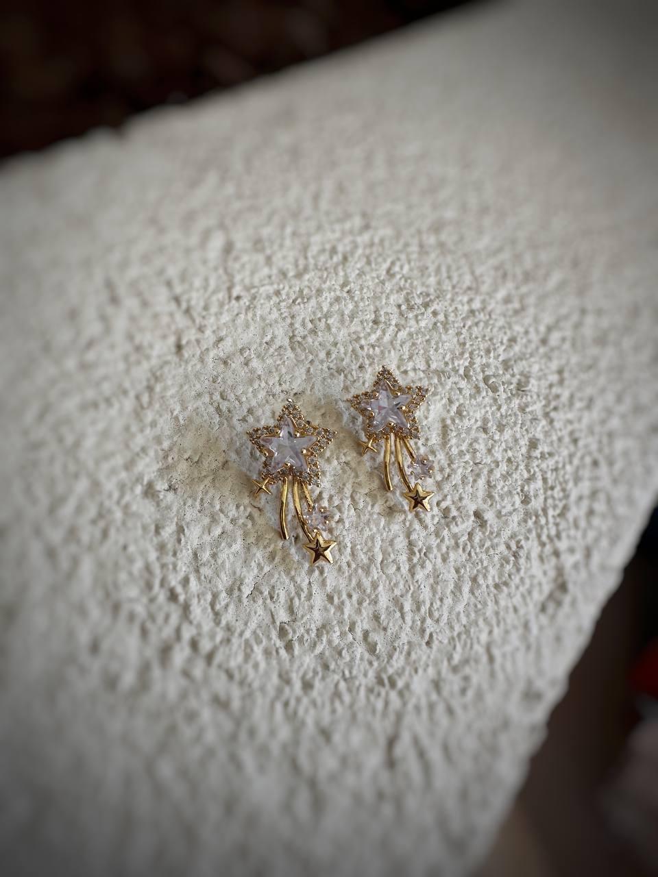 Özel Seri Sallantılı Yıldız Çelik Küpe