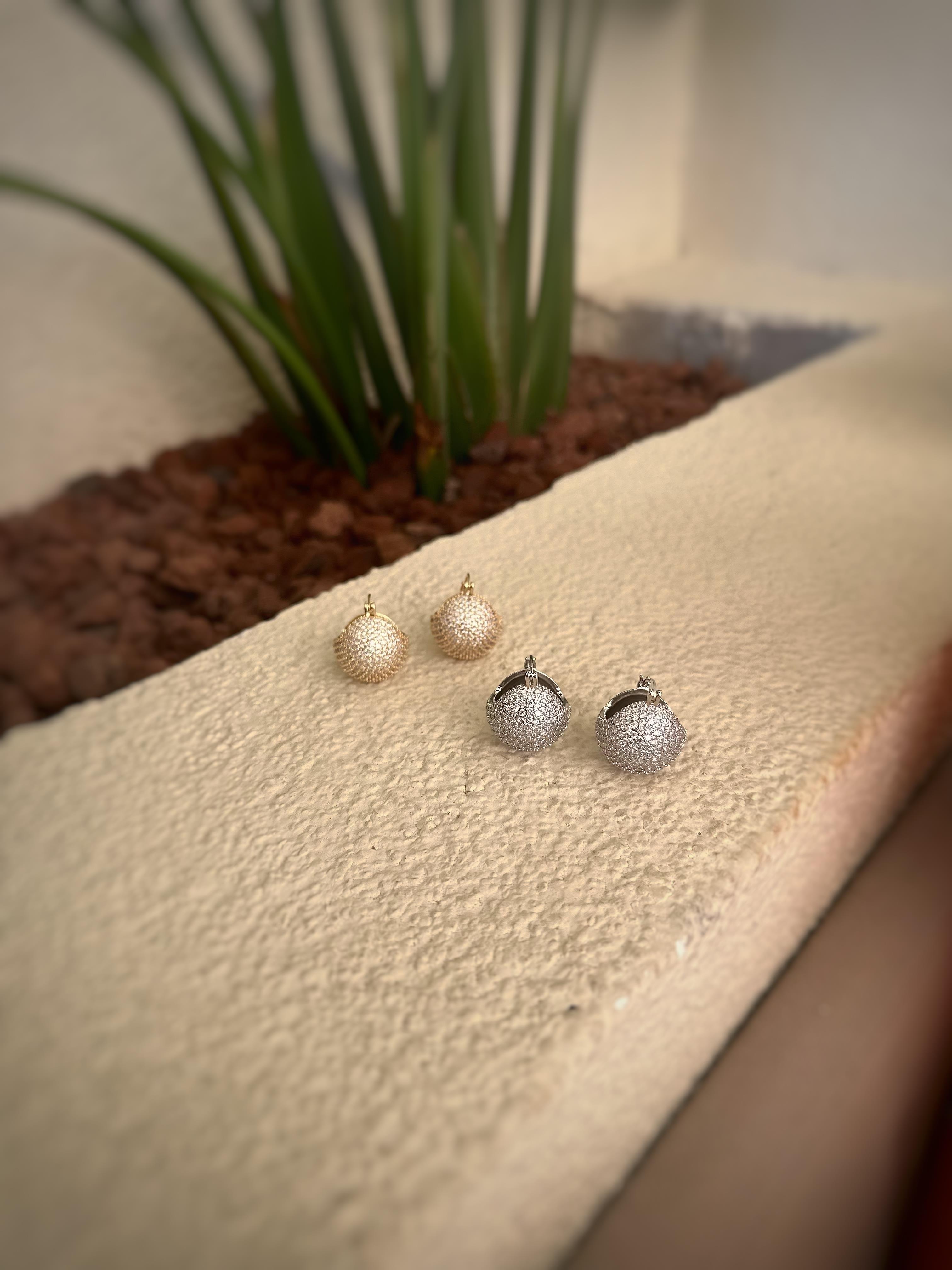 Zirkon Taşlı Sepet Çelik Küpe