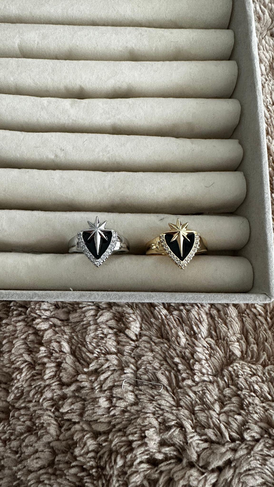 Zirkon Taşlı Siyah Mineli Kutup Yıldızı Yüzük