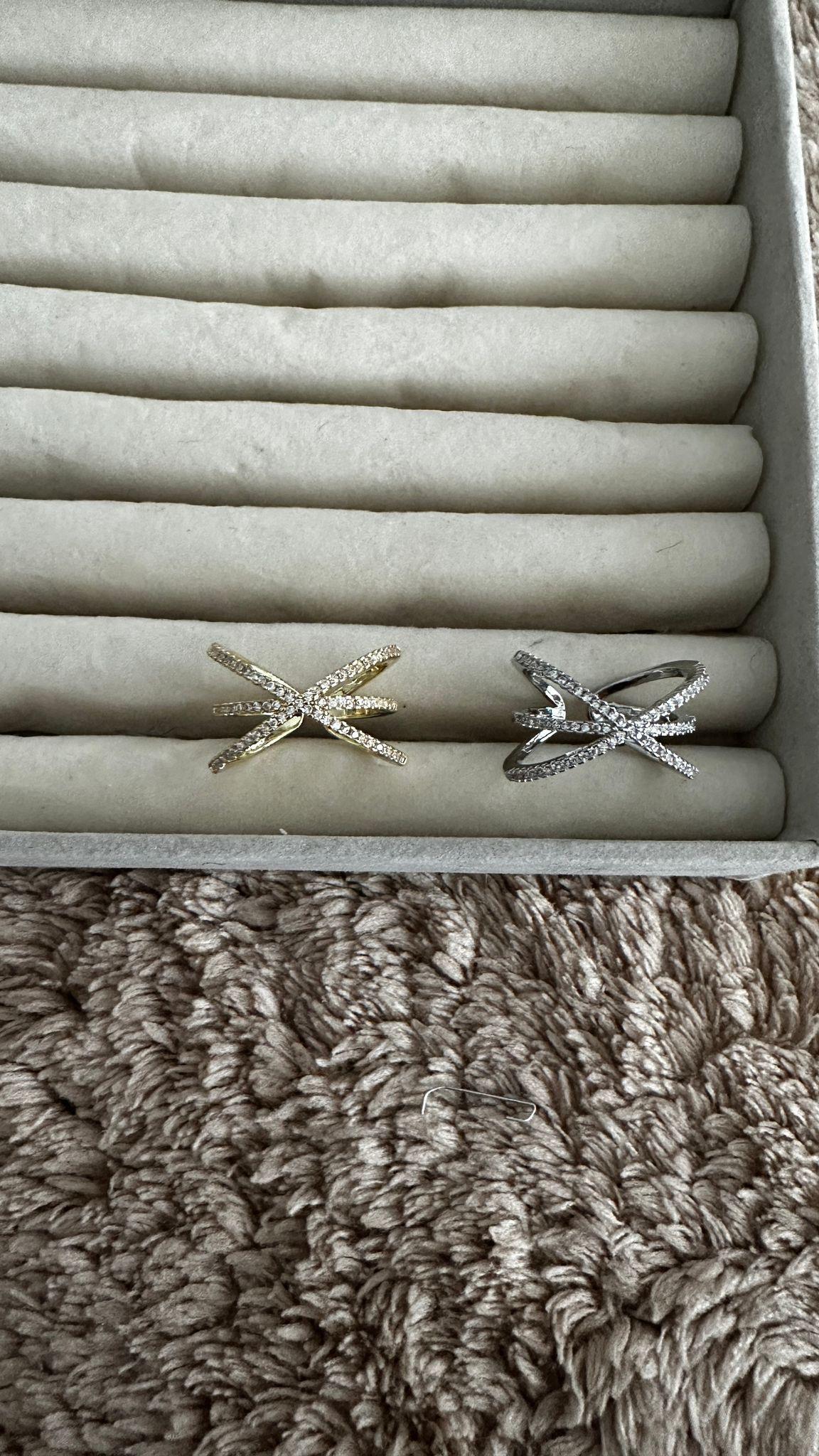 Zirkon Taşlı Üç Sıra Asimetrik Yüzük