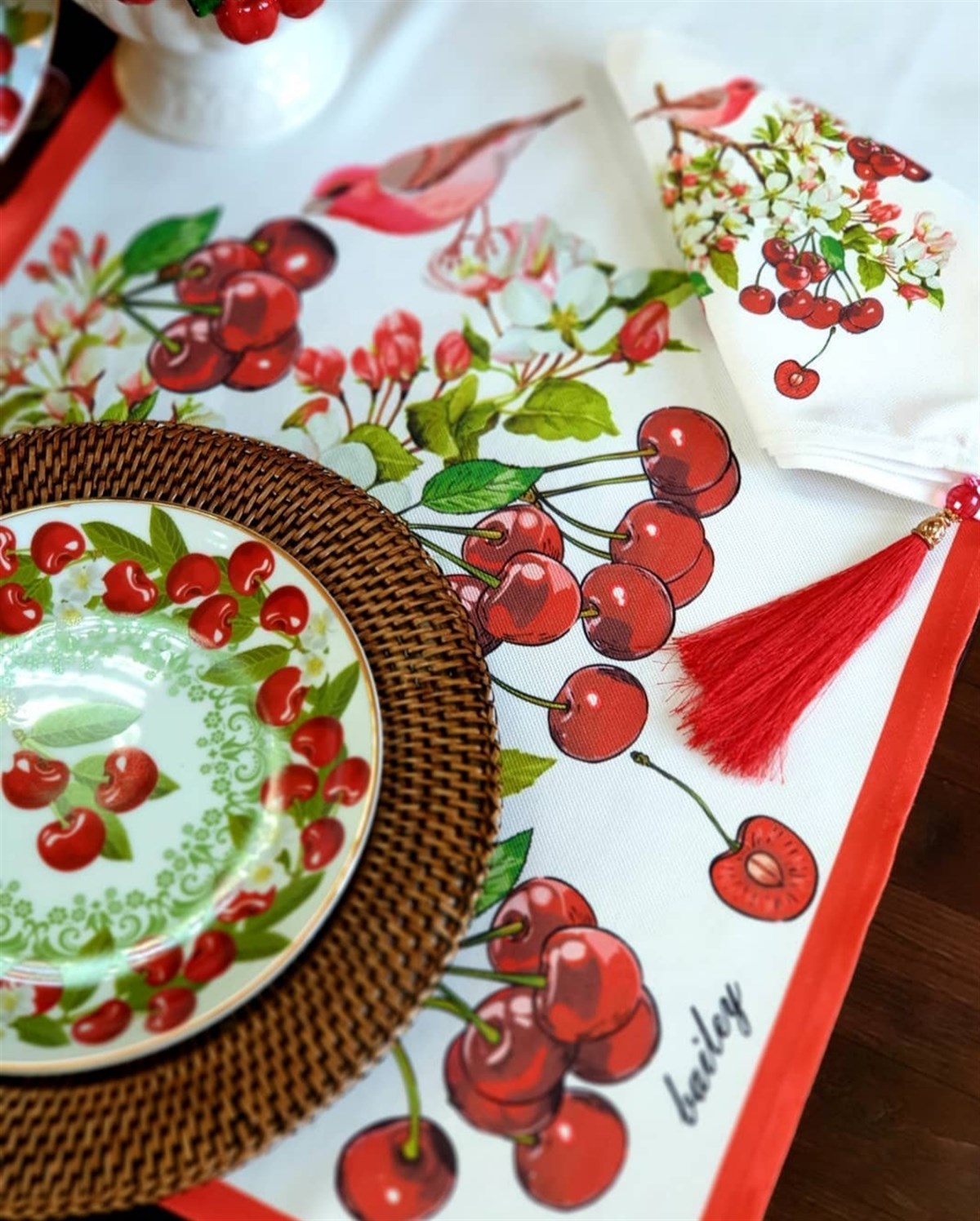CHERRY RUNNER