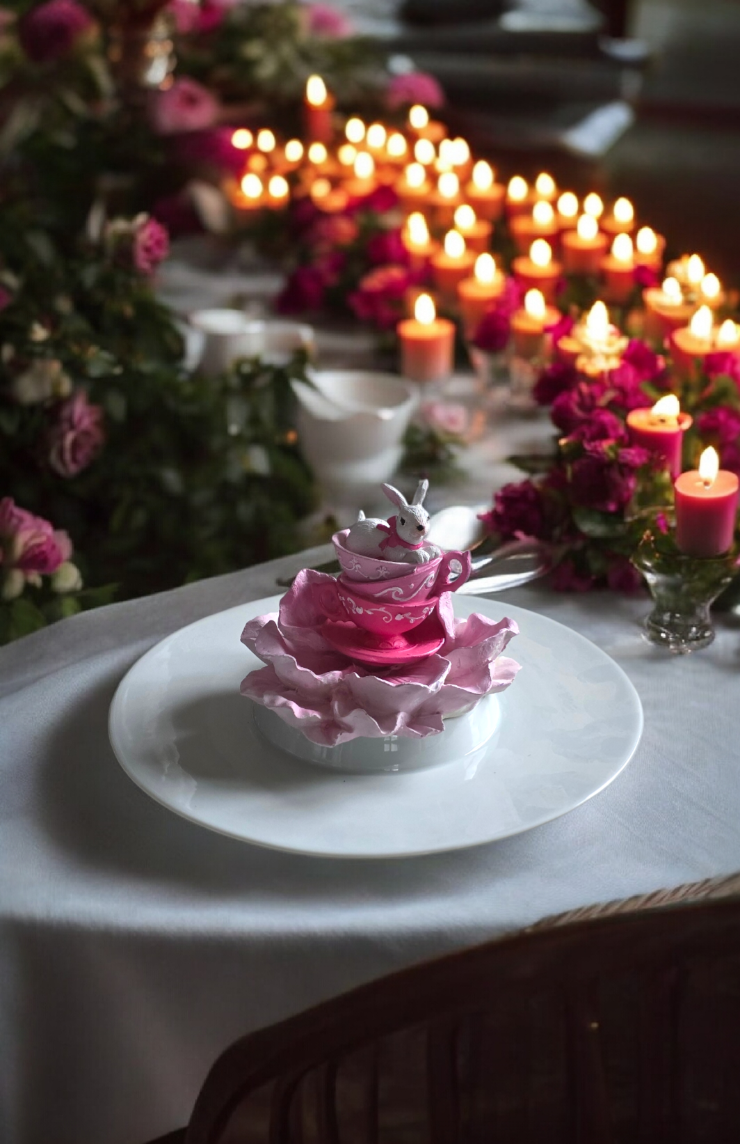 Fincanlı tavşan sunum tabağı 30 cm pembe