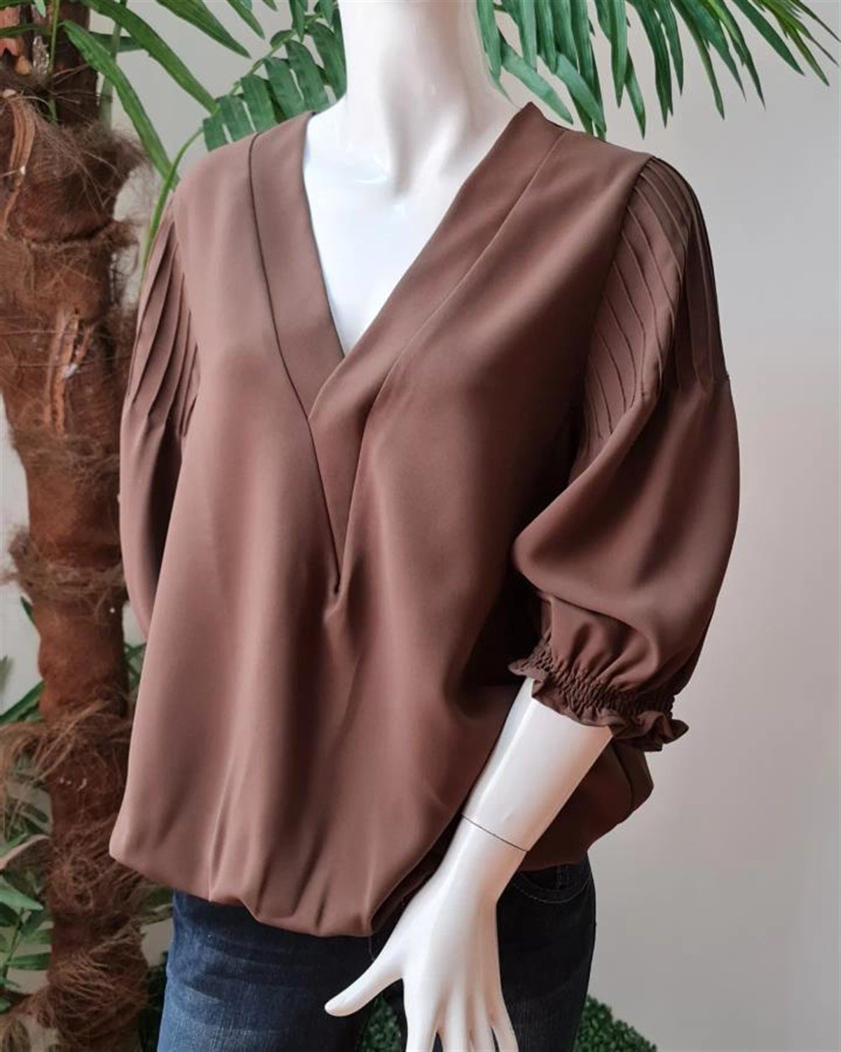 kahve crep kol çimalı bluz