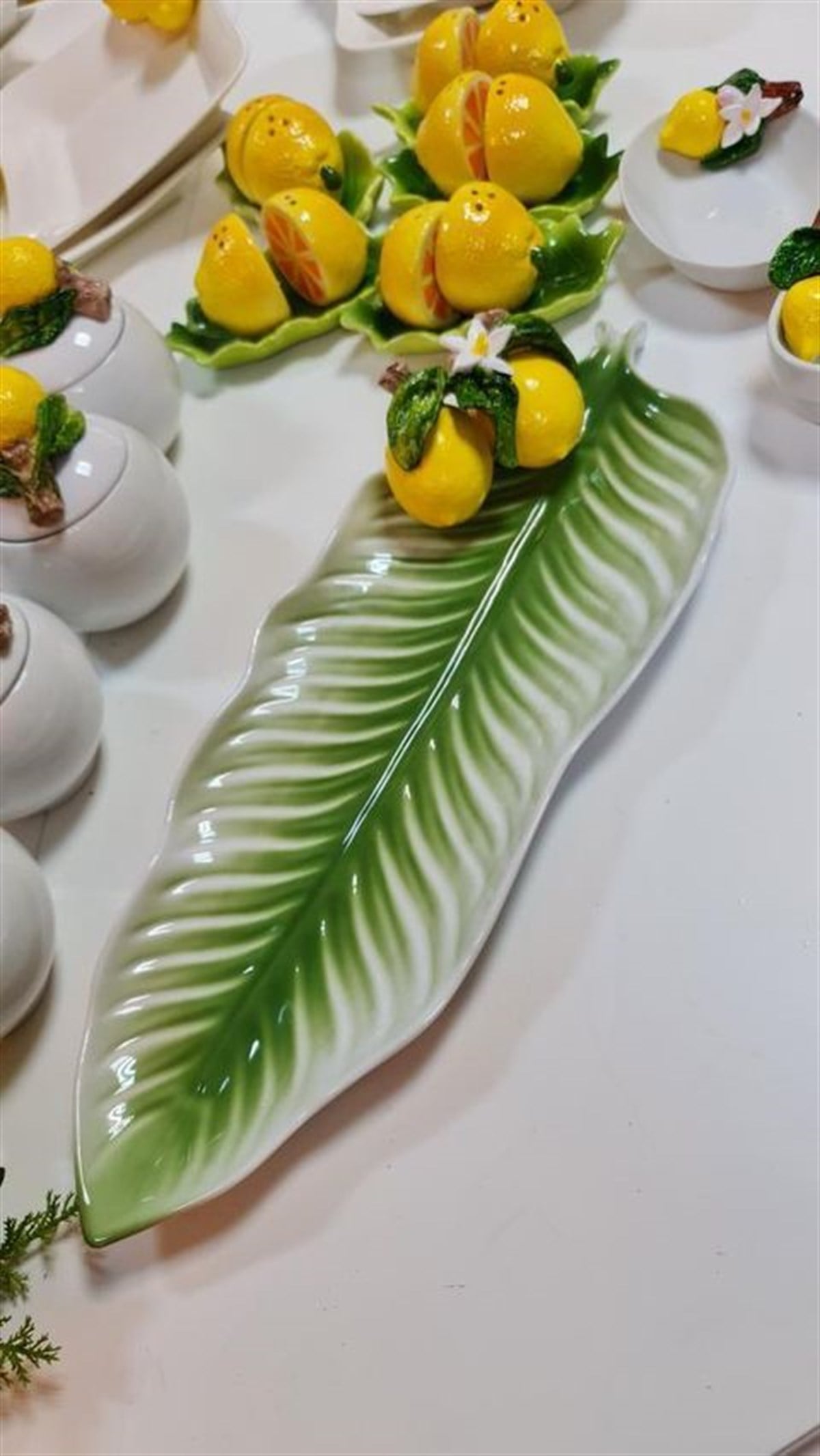 limonlu yaprak tabak