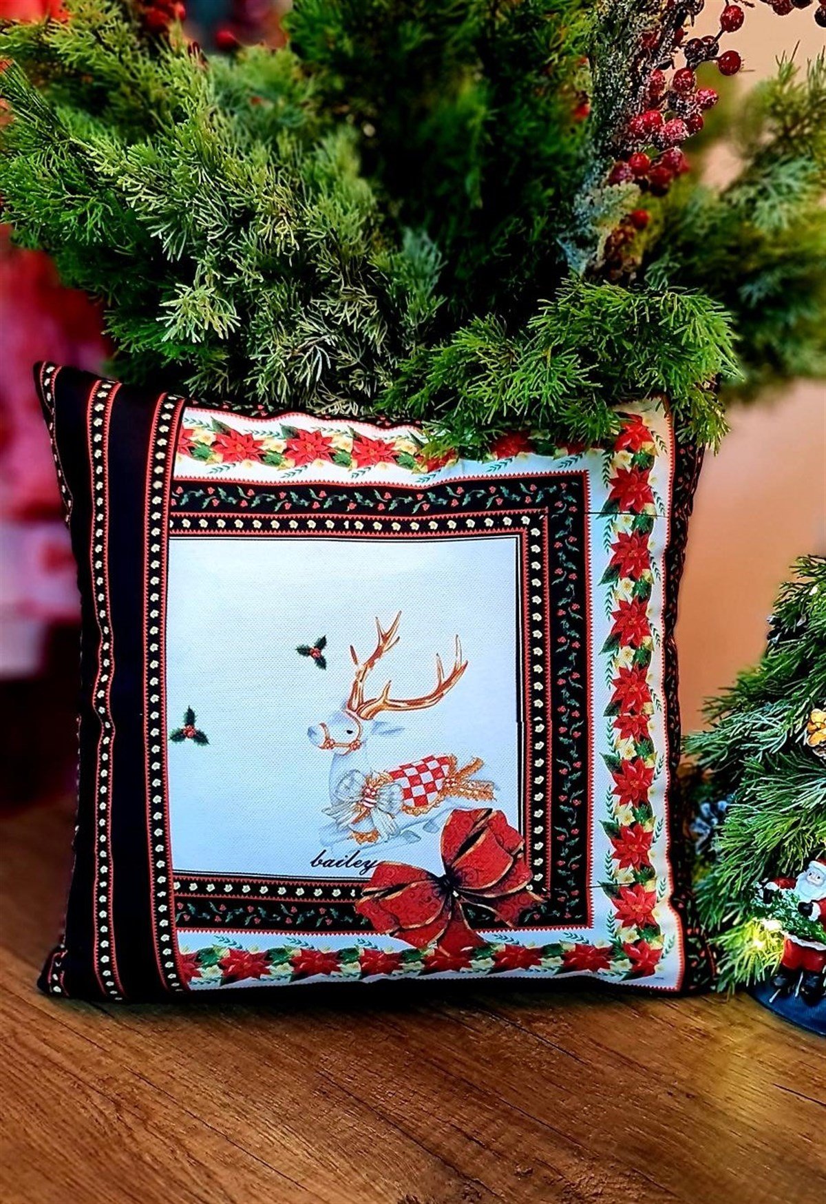 Red poinsettia kırlent 1