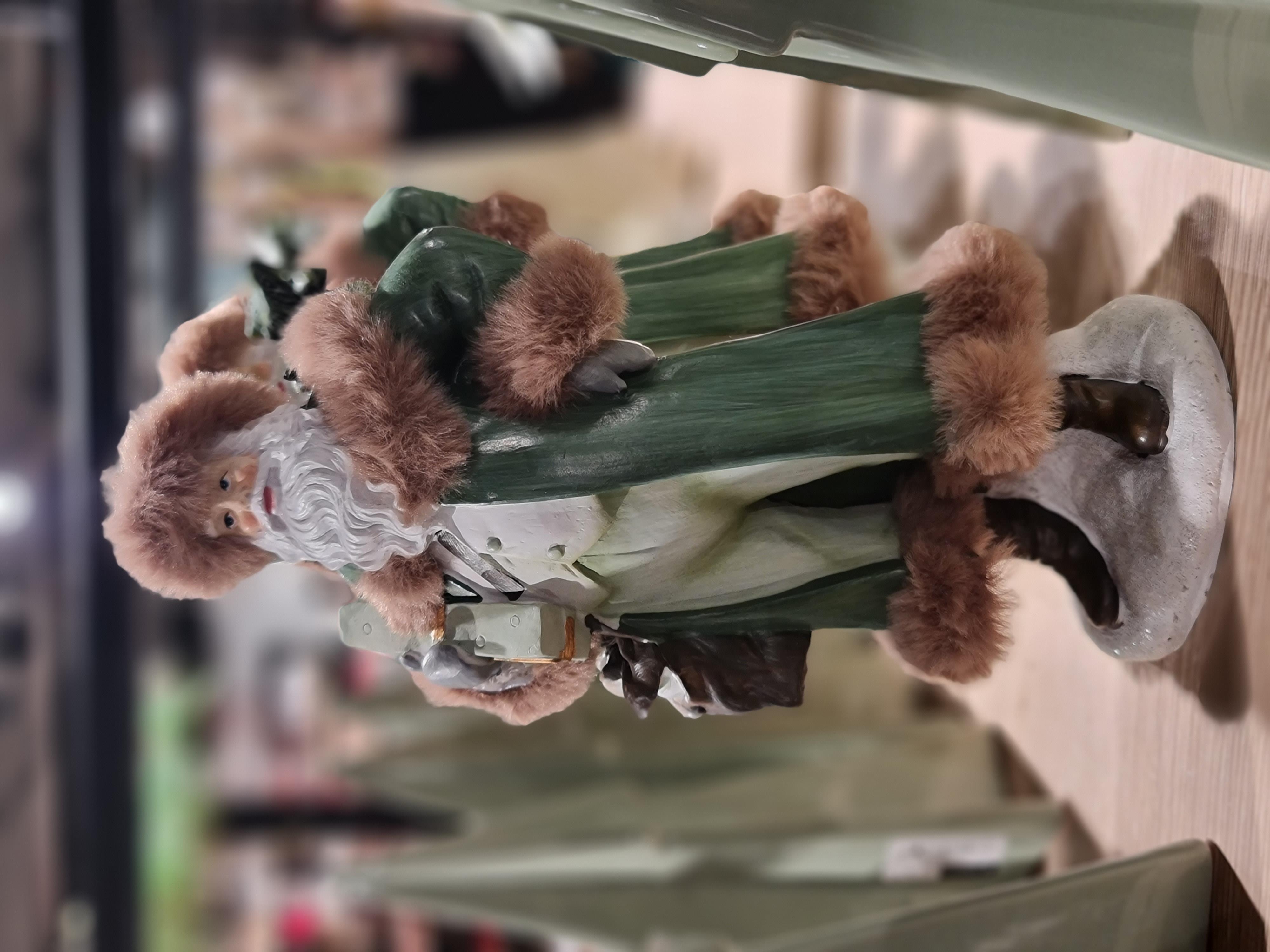 Santa in town decor 28 cm