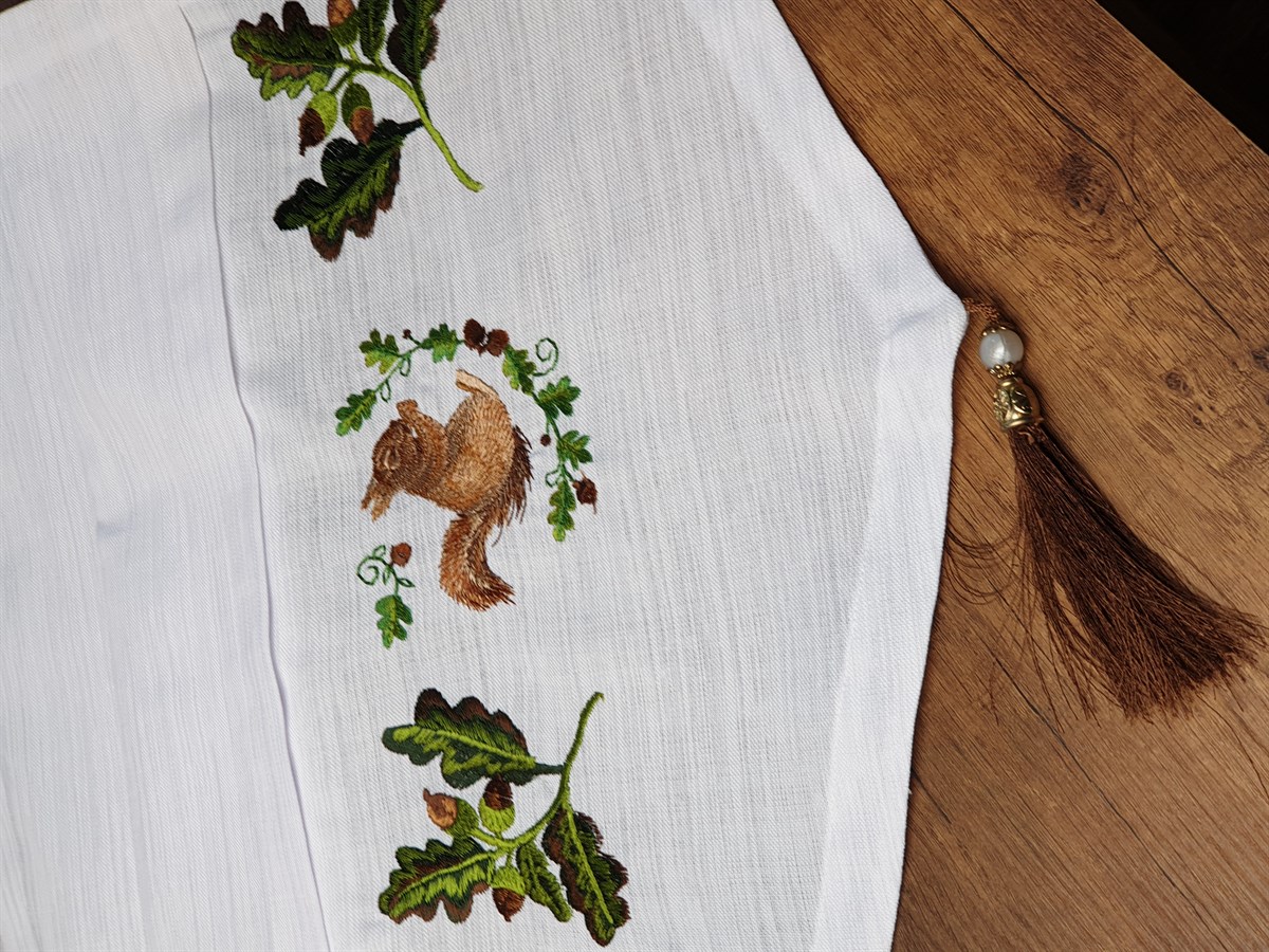 squirrel nakışlı runner 140*45 cm