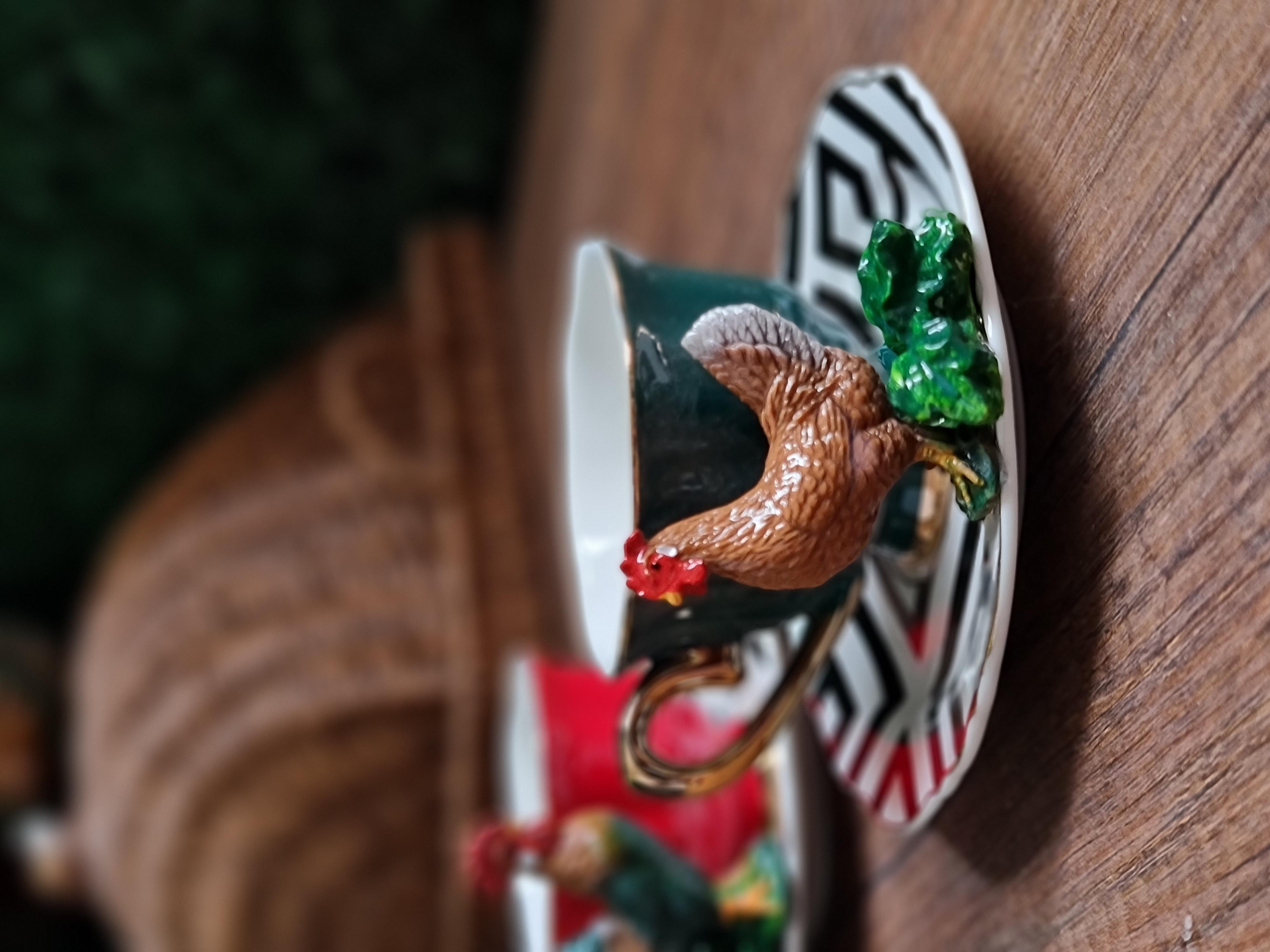 tavuklu yeşil kahve fincanı