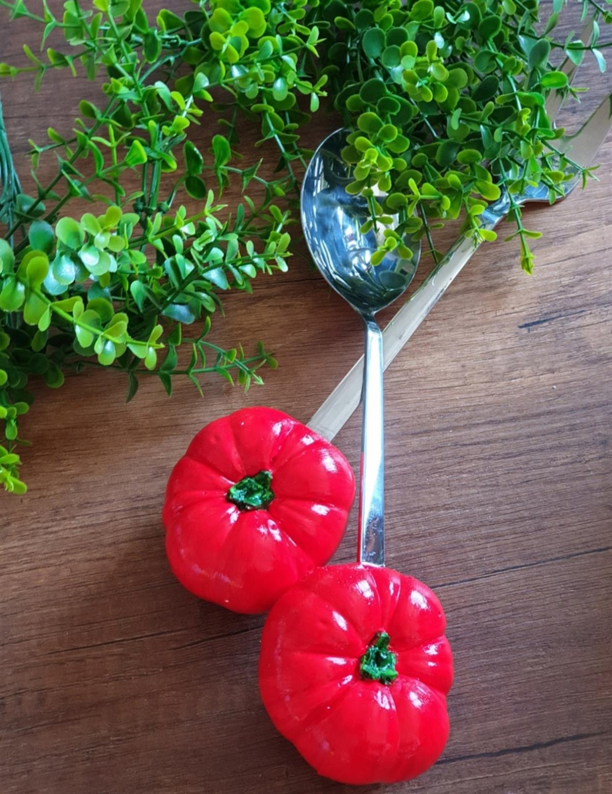 Tomatoes 2 li servis