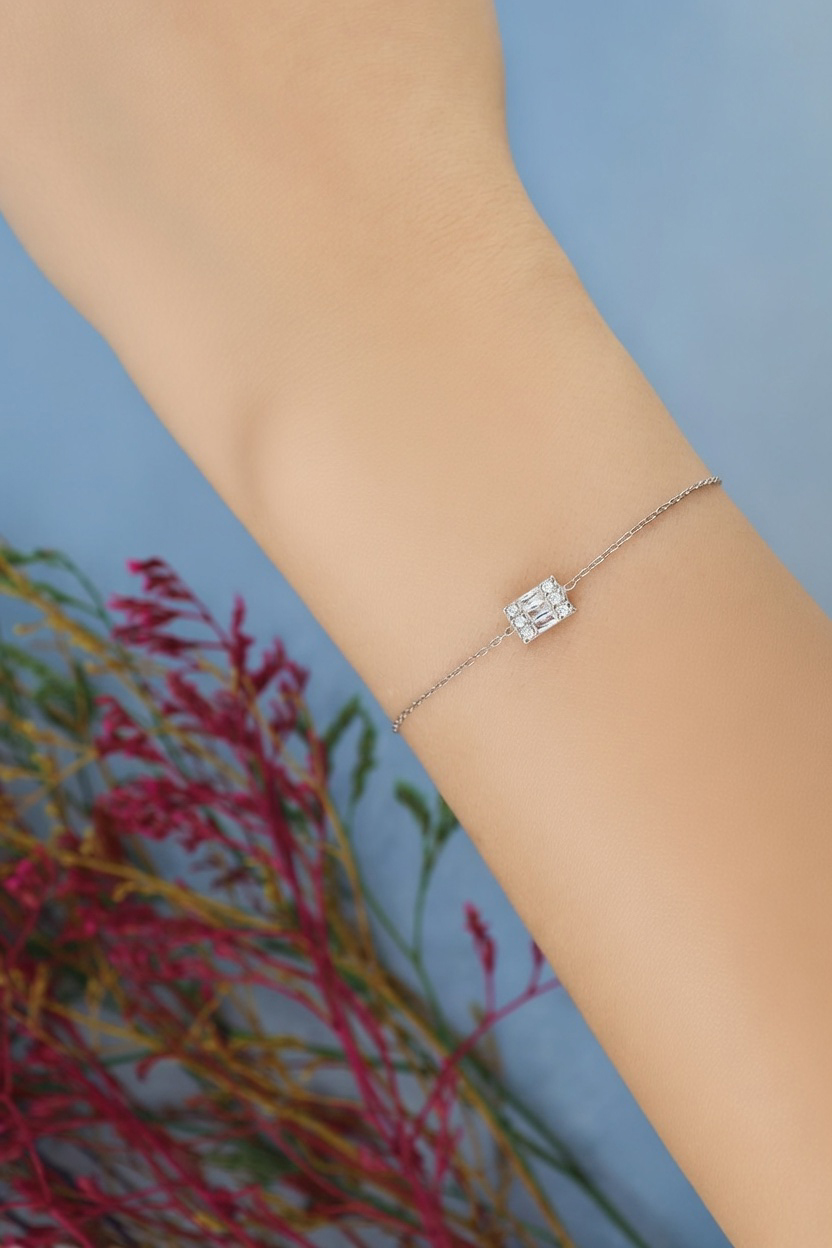 925 Ayar Gümüş Baget Zirkon Taşlı Minimalist Bileklik